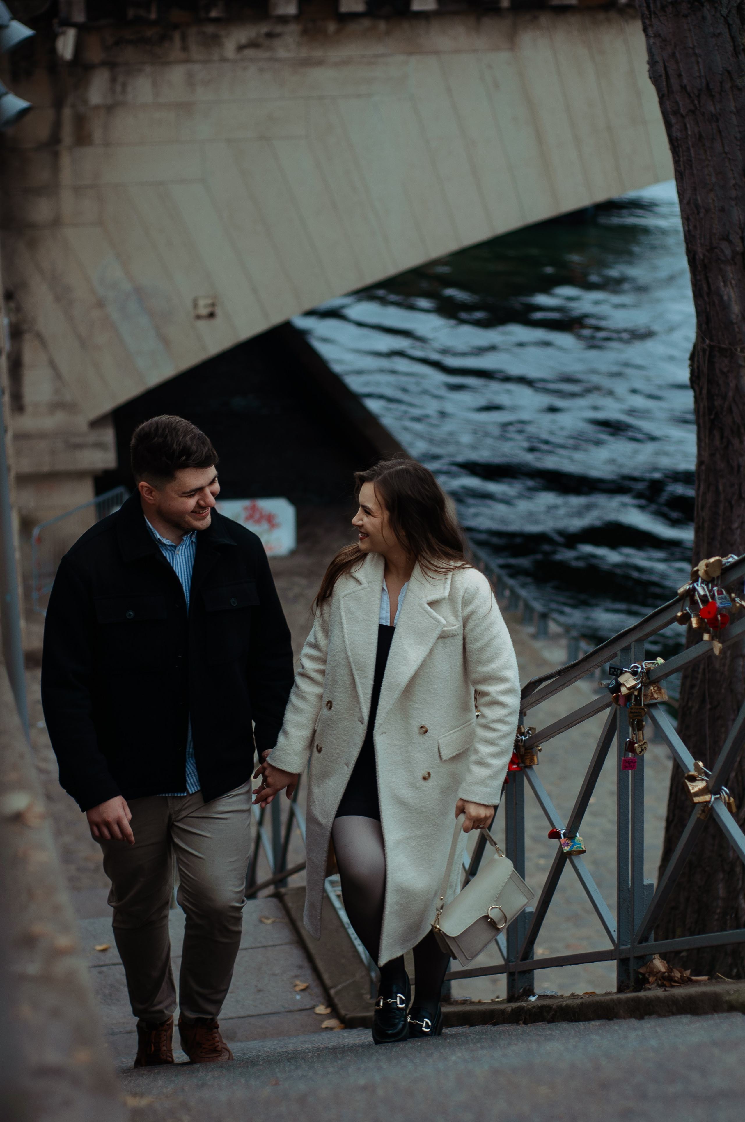 Помолвочная фотосессия у Эйфелевой башни. Фотограф в Париже Полина Осипова