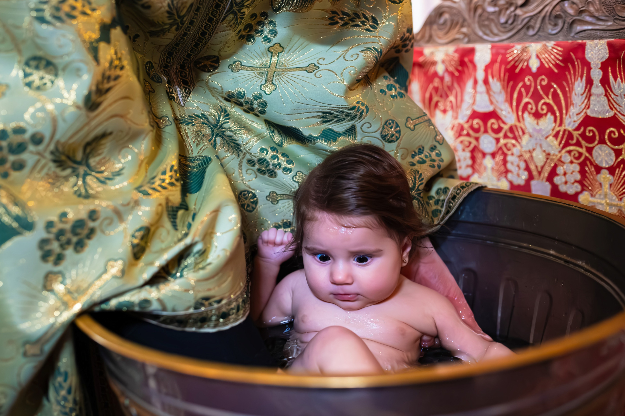 Thea. Ionut Brehuescu — Fotograf