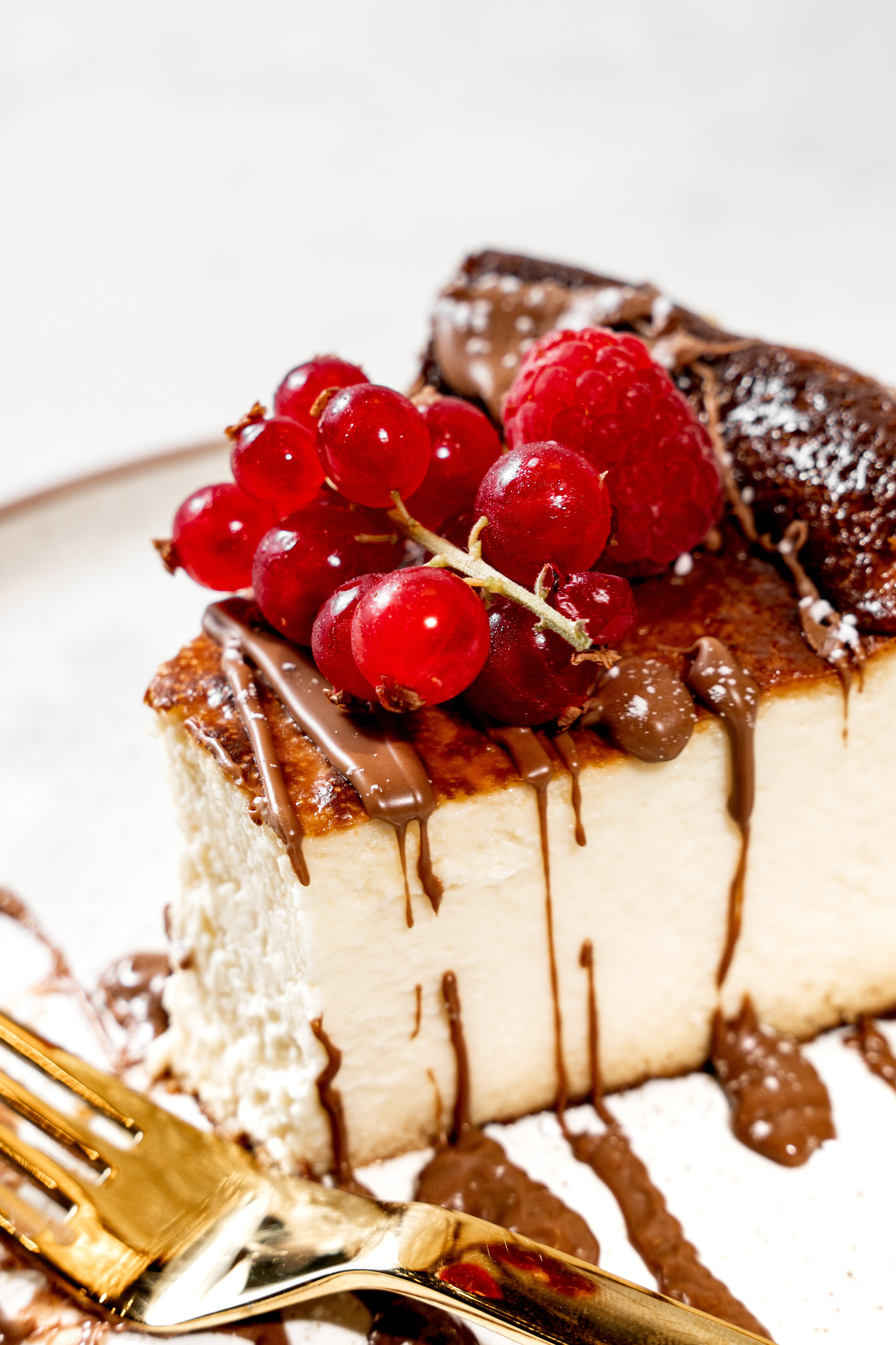 FOOD PHOTO. Photo and video production. Editing & retouching services. Training