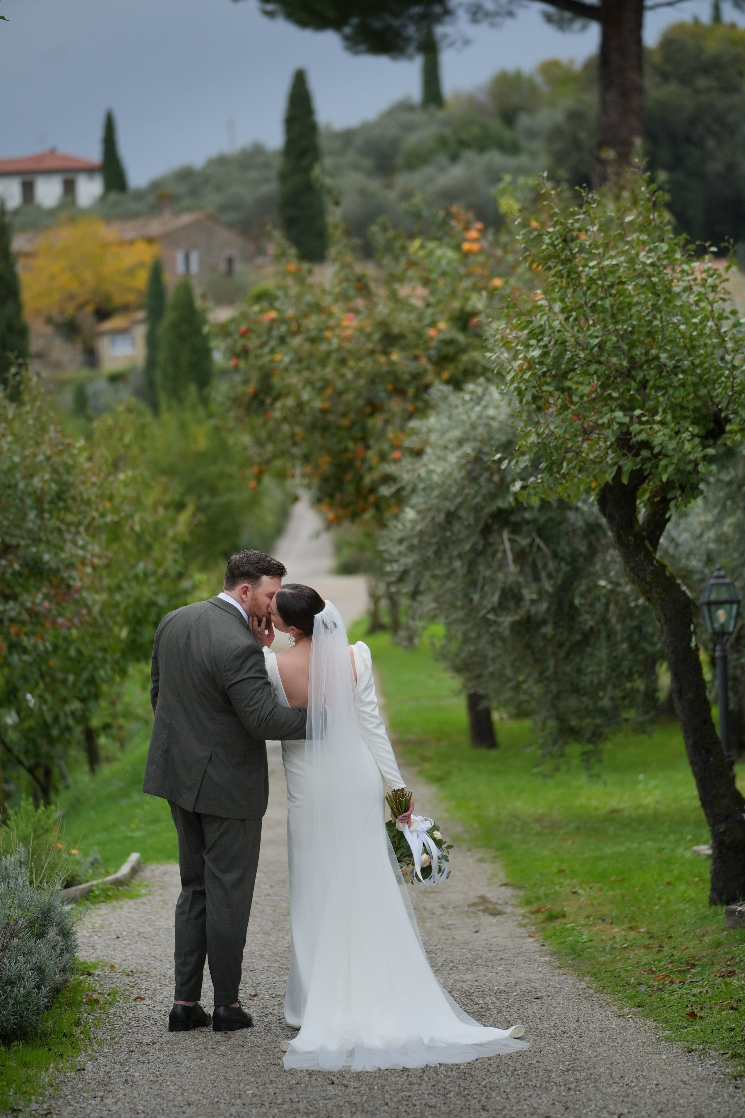 Elopment in Cortona. Villa Falconiere. Wedding Photographer in Italy