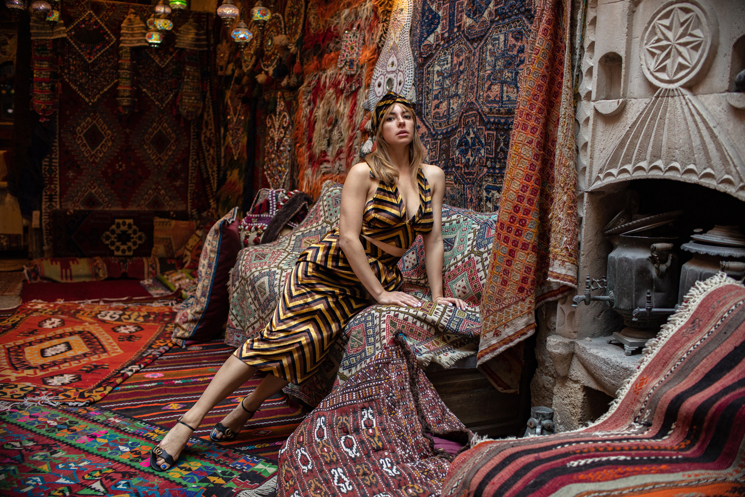 Фотосессия в галерее ковров в Гёреме. Фотограф в Каппадокии / Julia Ganch