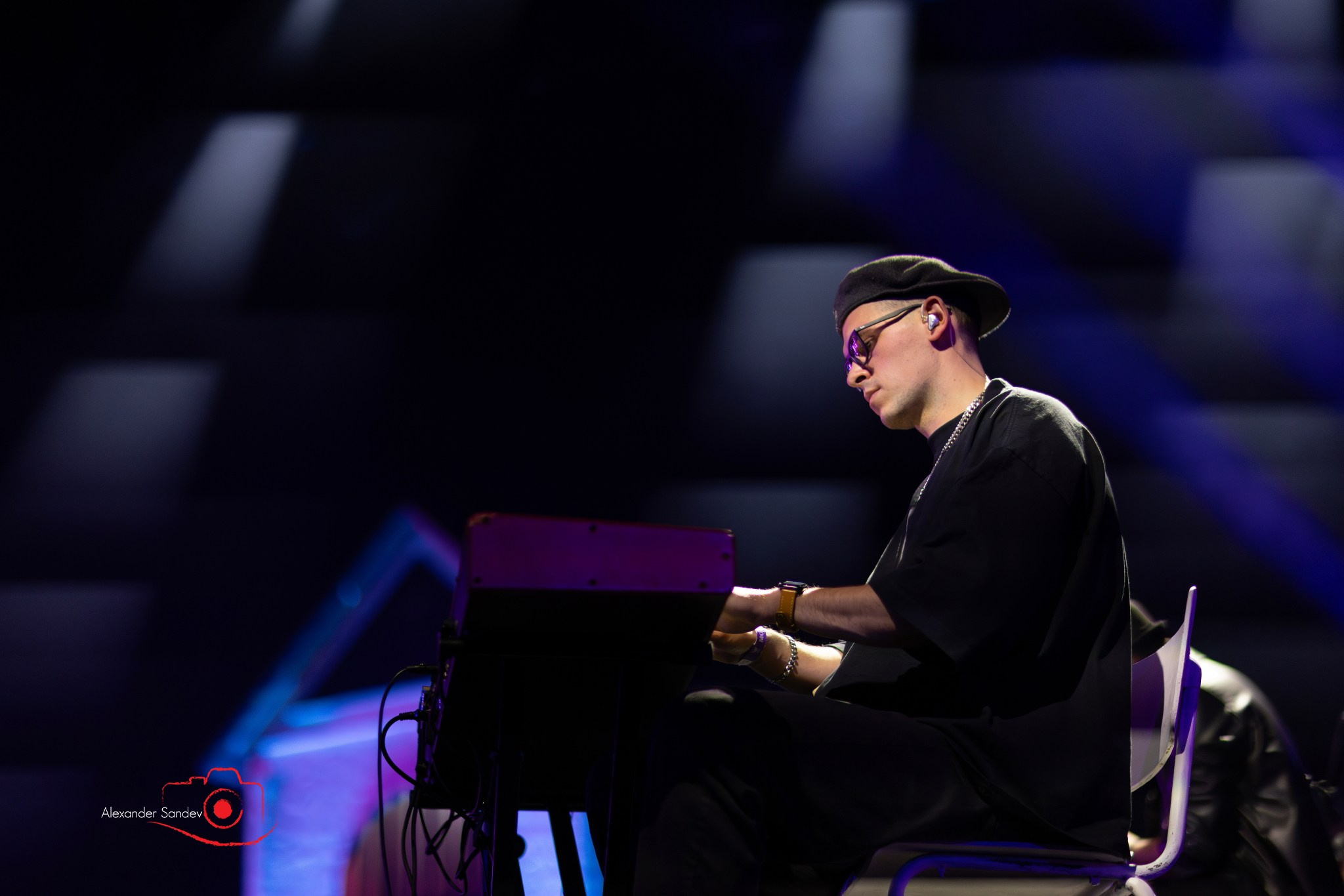 МОЛЕЦ на живо в НДК - 04-05.11.2025 г. Александър Сандев - website