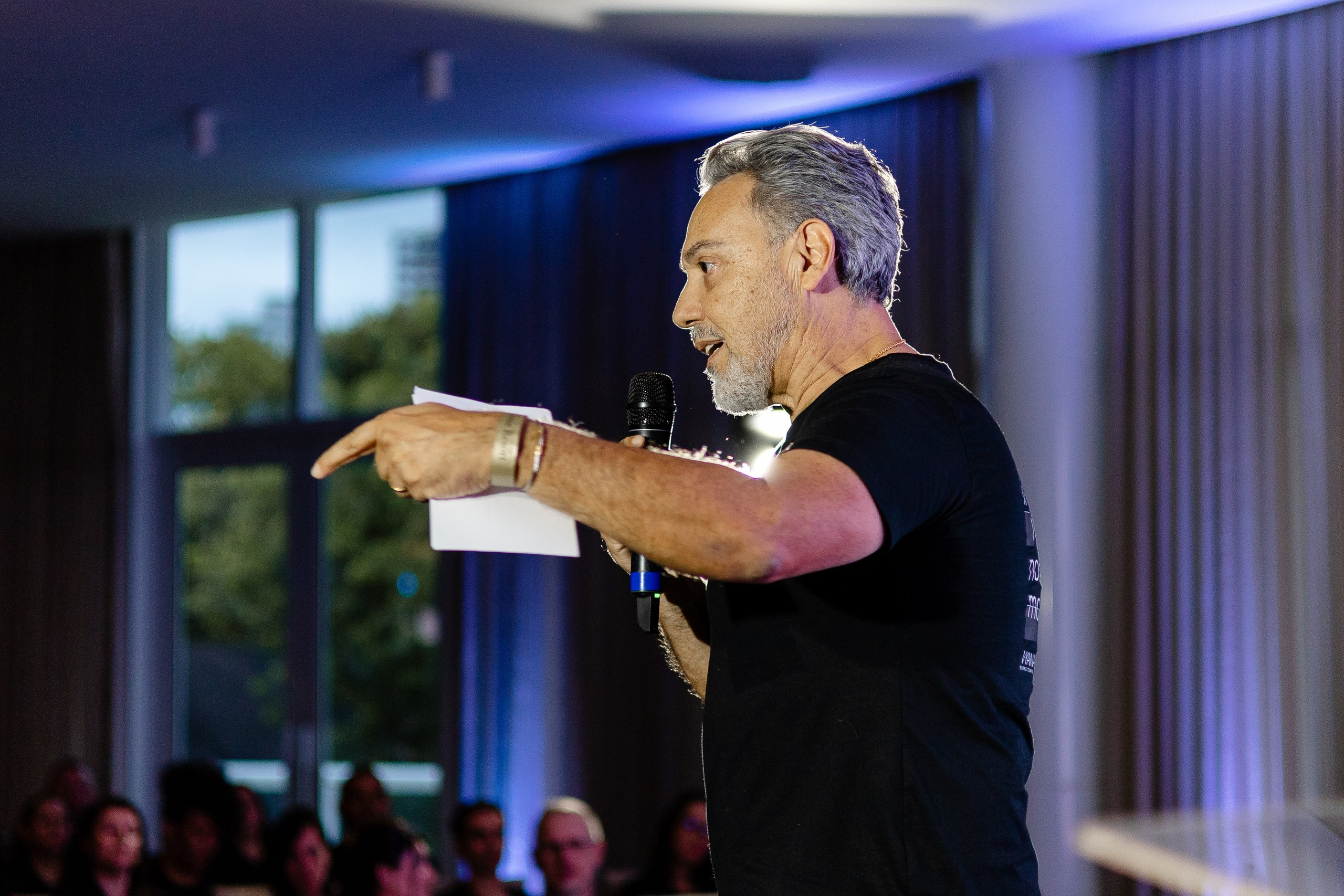 Evento corporativo Triveni Day com César Cielo em Itajaí