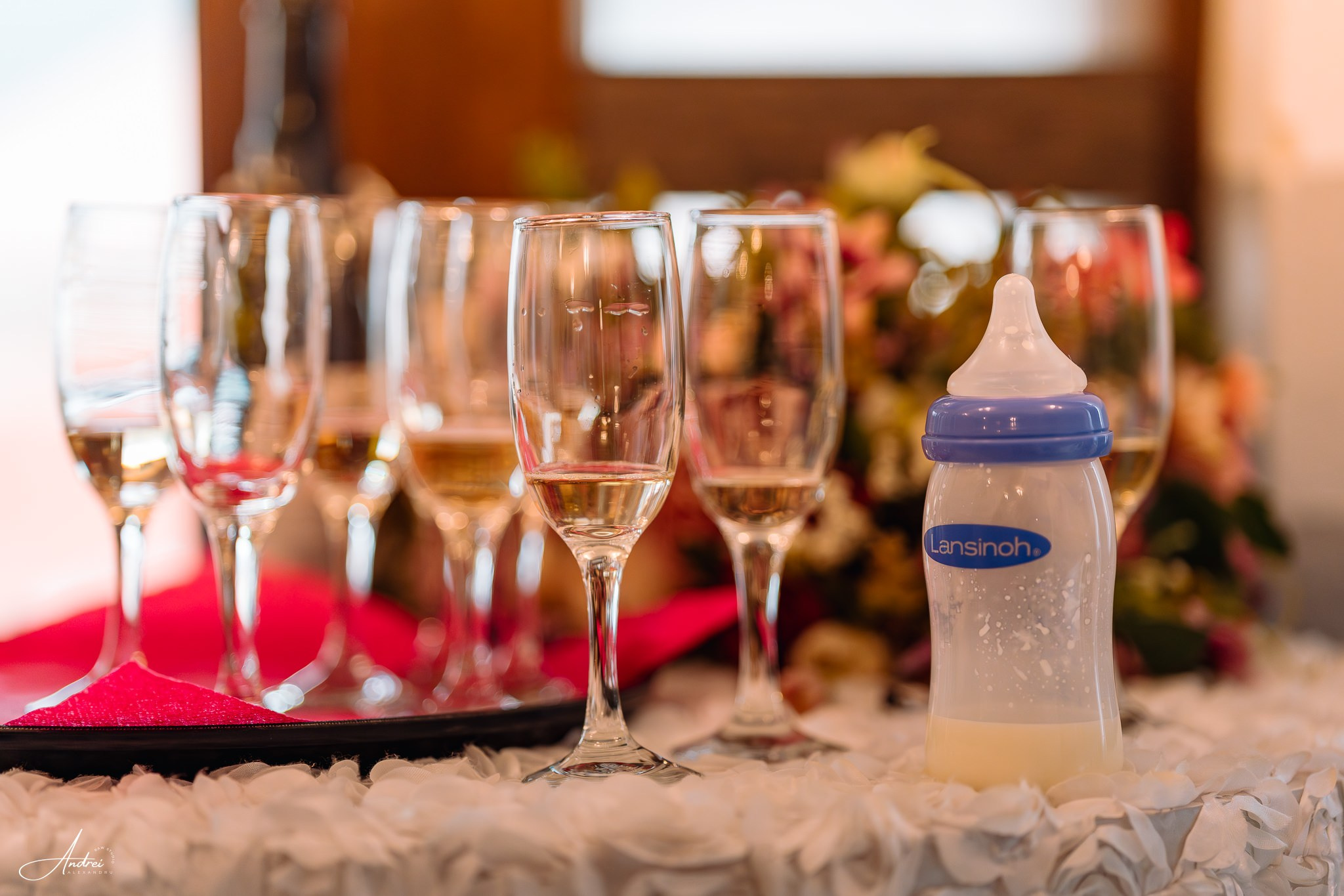 Eva Ioana. Raw Studio. Fotograful tau de nunta!