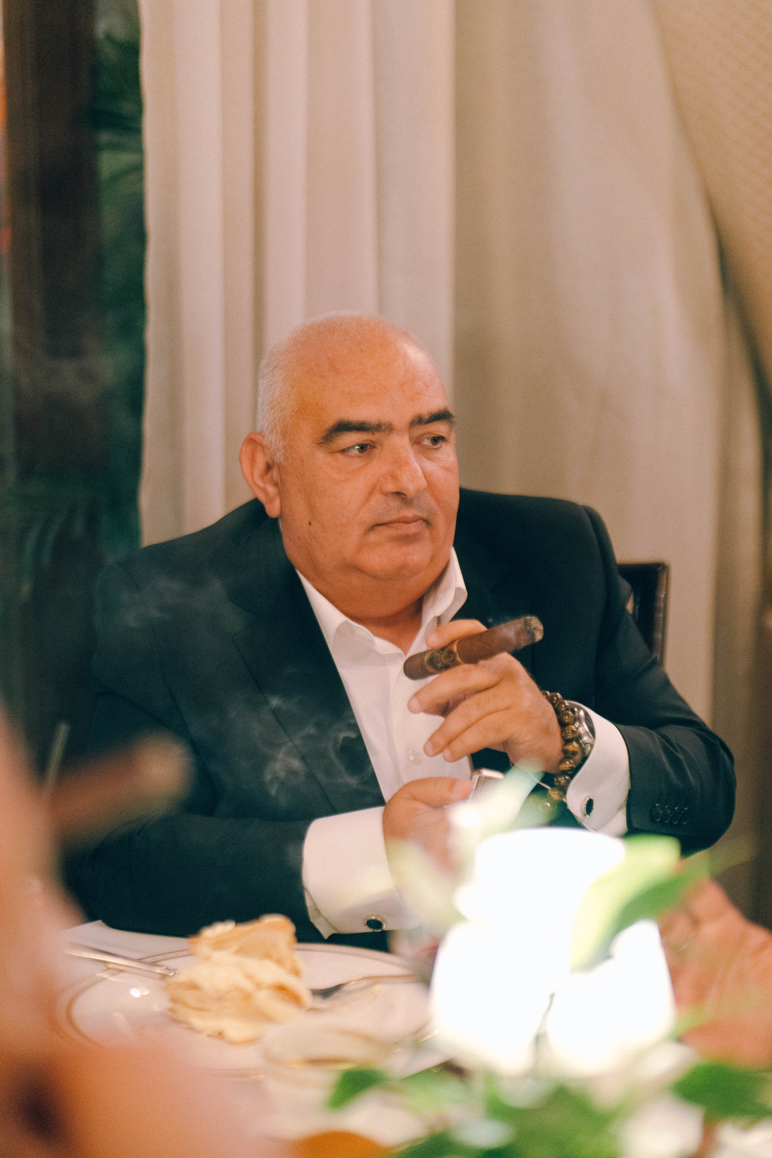 CIGAR CLUB. Wedding&Event photographer Ismail Rzayev in Baku