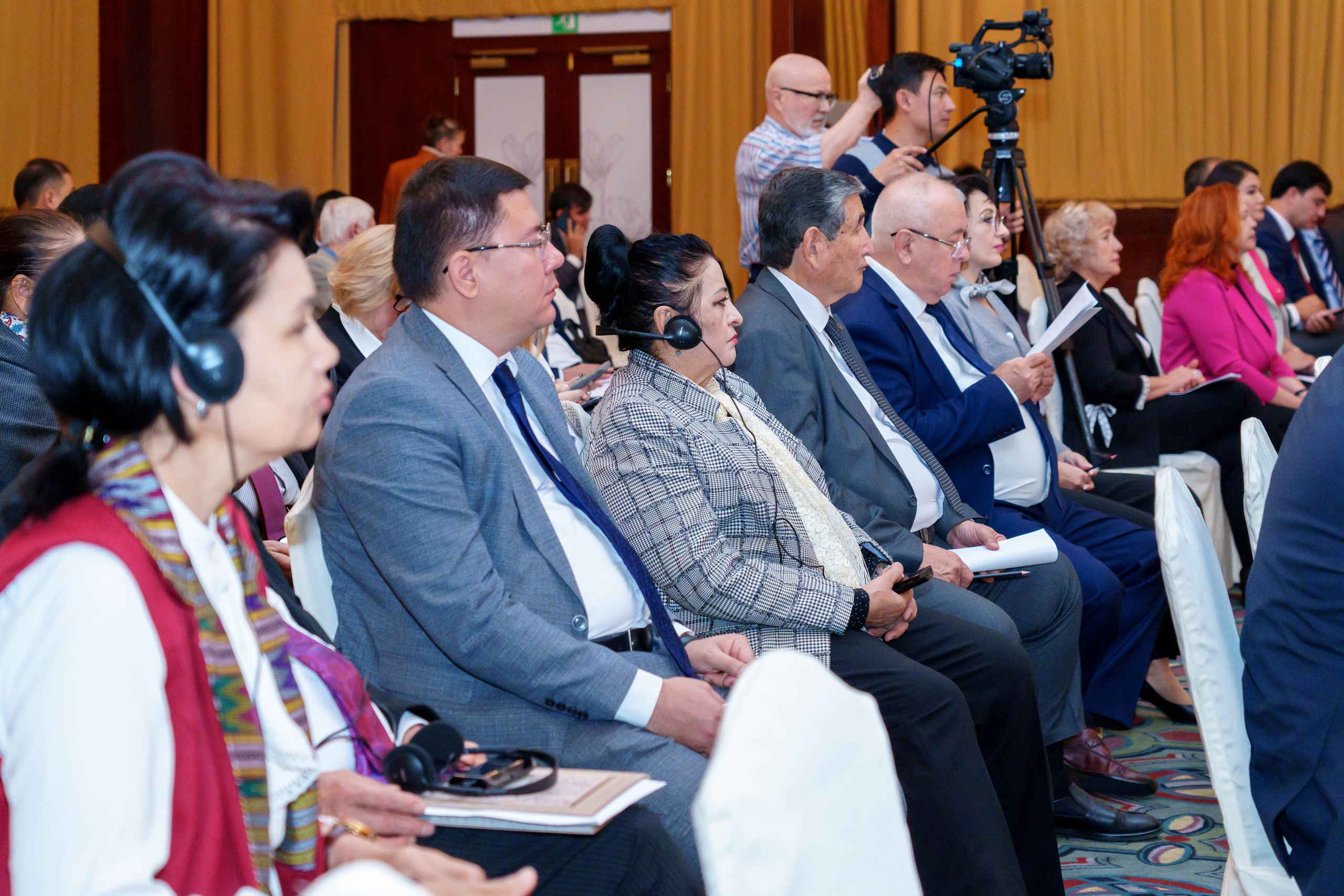 ШОС СЕМИНАР «МЕЖКУЛЬТУРНЫЙ ДИАЛОГ В СОВРЕМЕННОМ МИРЕ». Георгий Намазов | Фотограф в Ташкенте