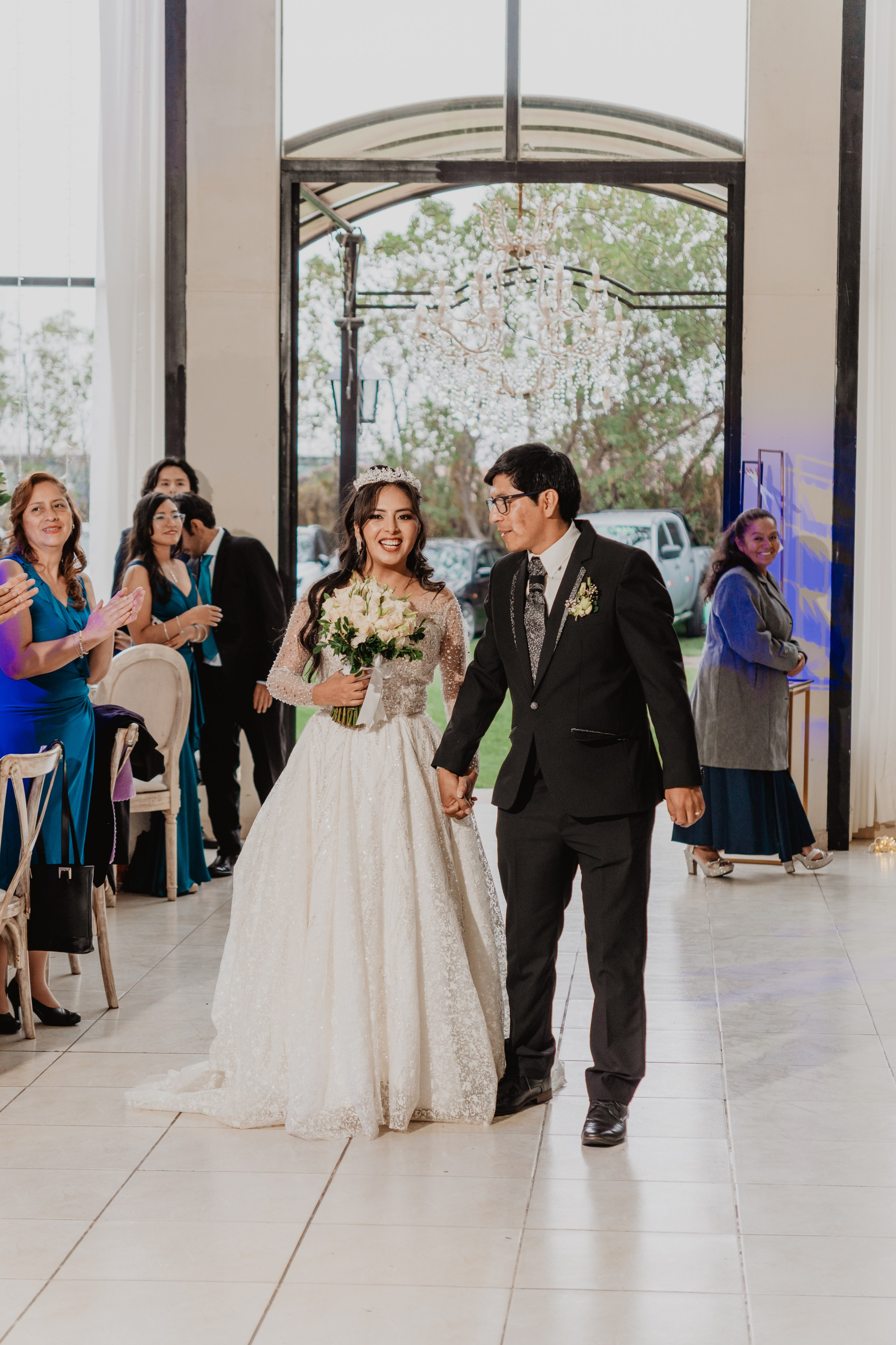 FERNANDO + MARIBEL | BODA RELIGIOSA. Studio KVTA | Fotografía y Video de Bodas en Arequipa
