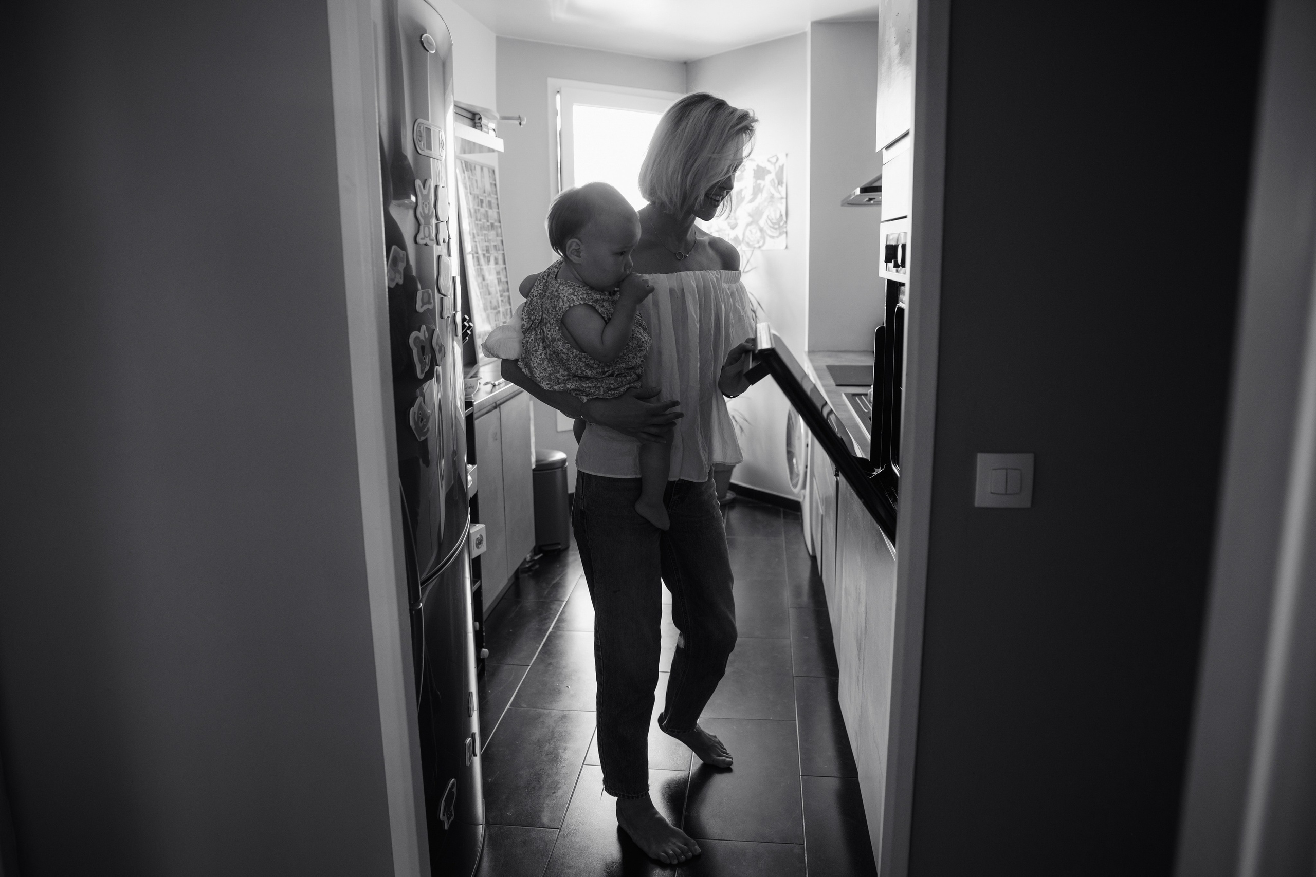 Family At Home Photoshoot in Paris | Natural Lifestyle Photography. Paris Wedding Photographer