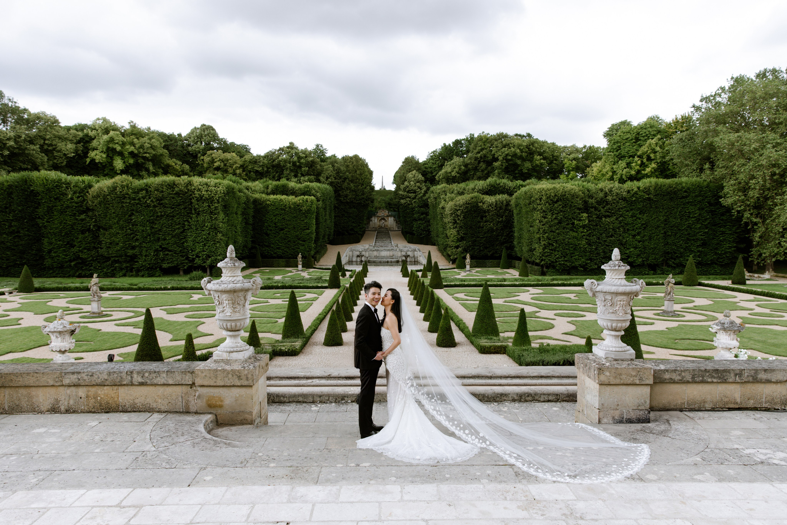 Nan & Brian | Château de Villette Wedding in France. Paris Wedding Photographer