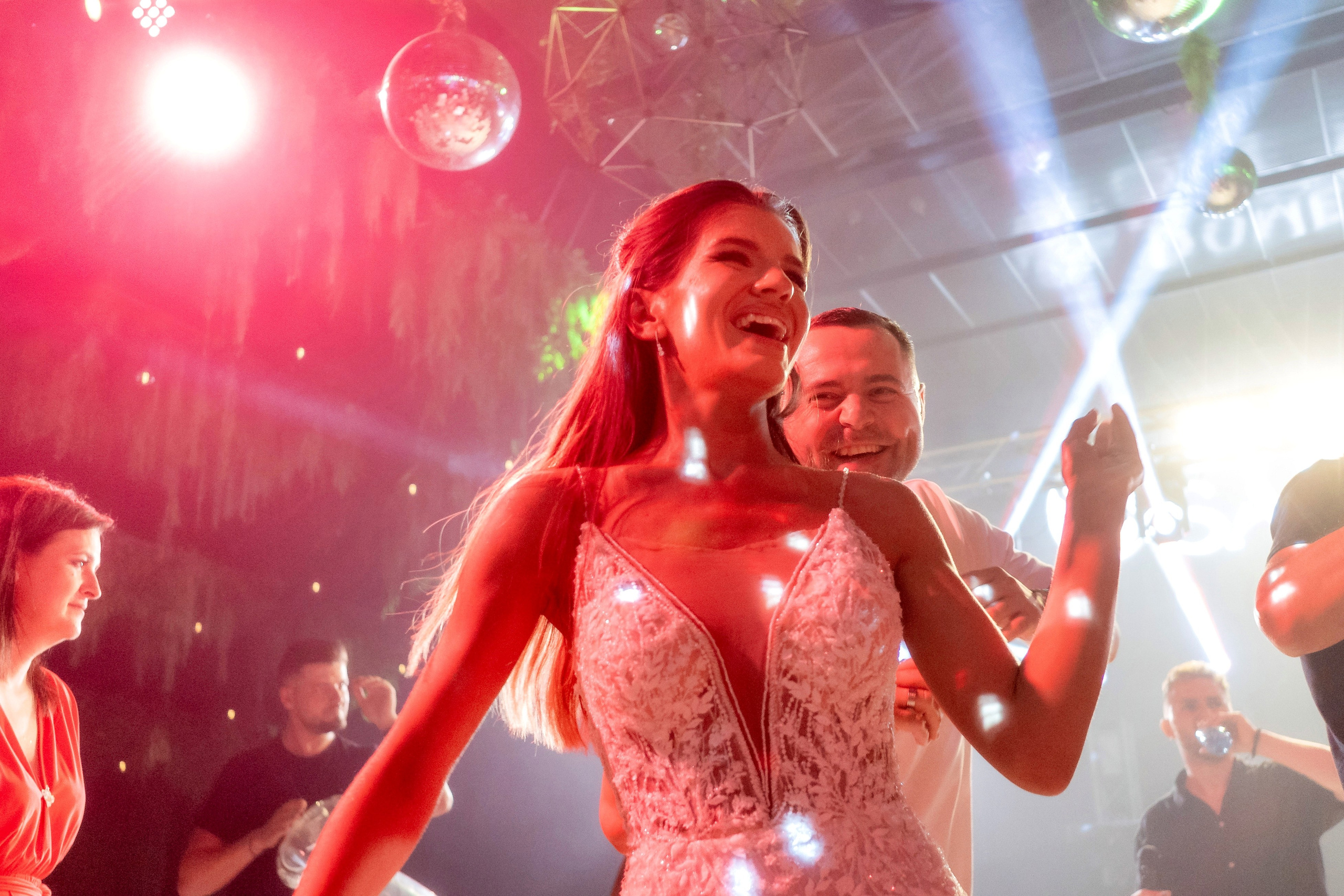 Laura si Felix - Nunta la Domeniile Saftica. Fotografi de nunta in Bucuresti, Iulia si Stefan Ovidiu