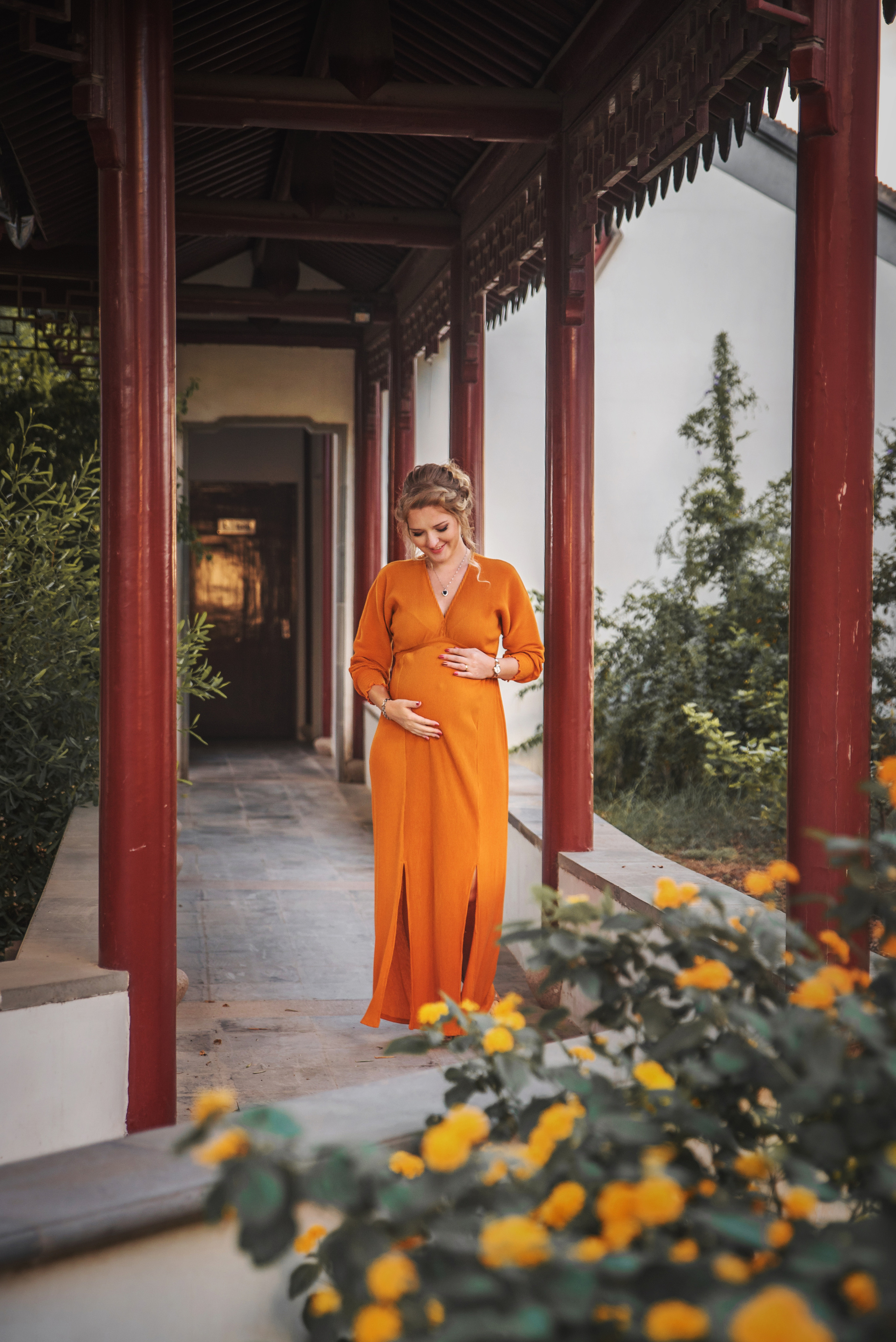 pregnant girl with garden