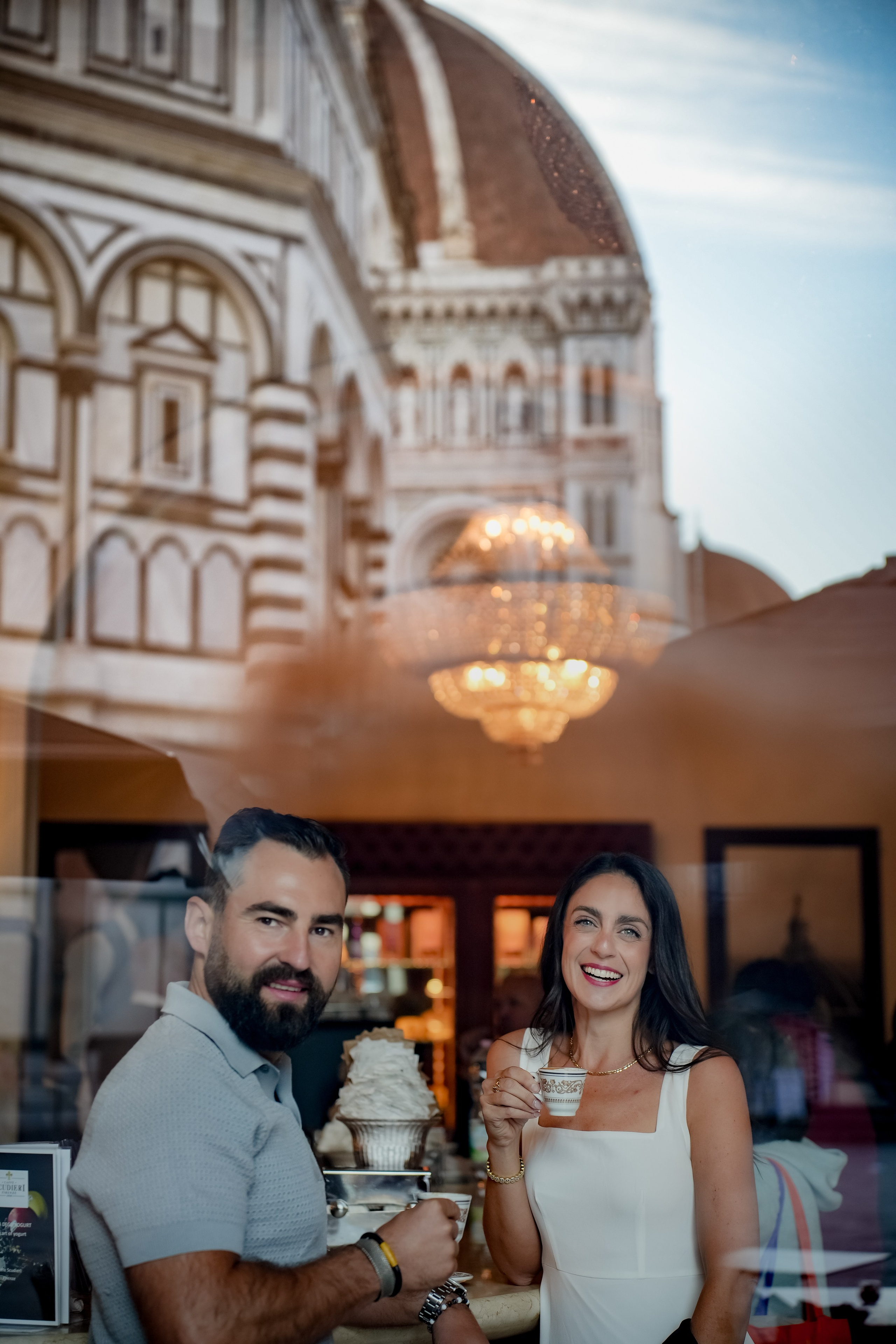 Classic Photoshoot Duomo & pz Michelangelo. Wedding Photographer in Italy