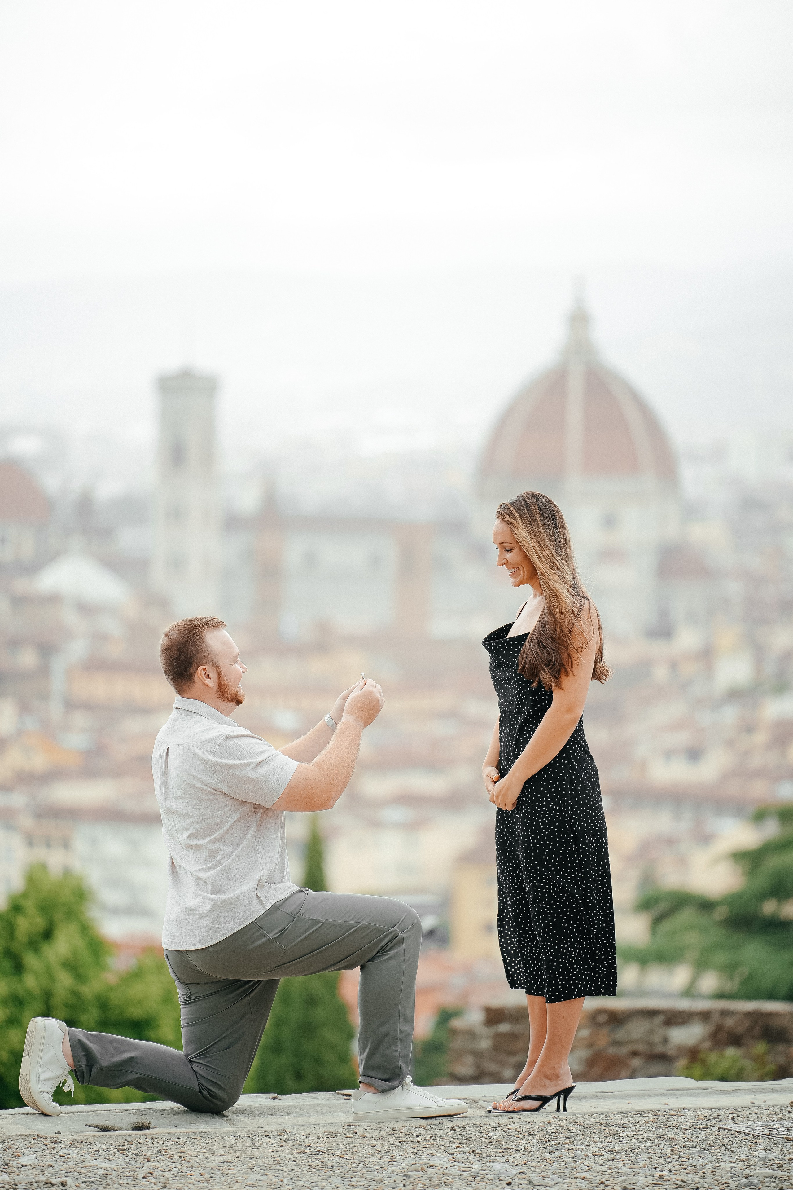 Secret Proposal with Amazing View. Wedding Photographer in Italy