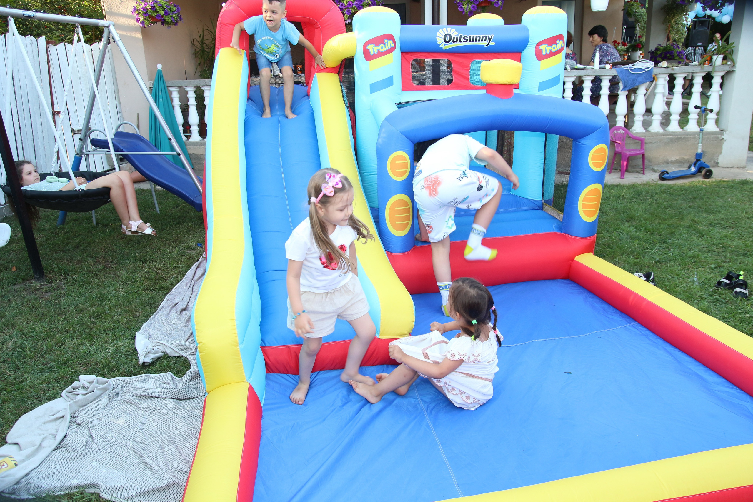 BYZO MEDIA. PETRU BYZO - family and children photographer in ROMANIA