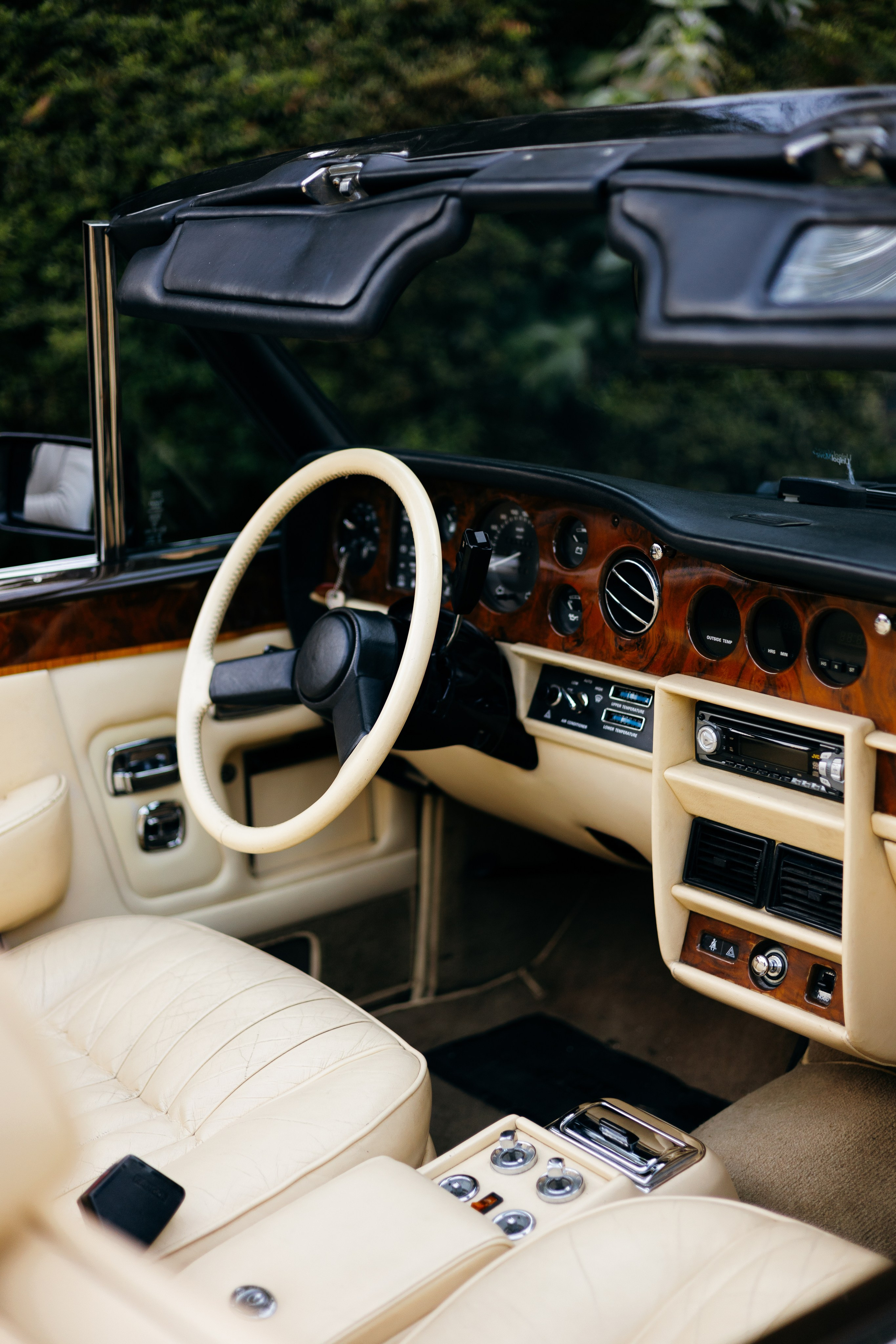 Catherine and Samuel. Sara Luca Wedding Photographer in Italy and Europe