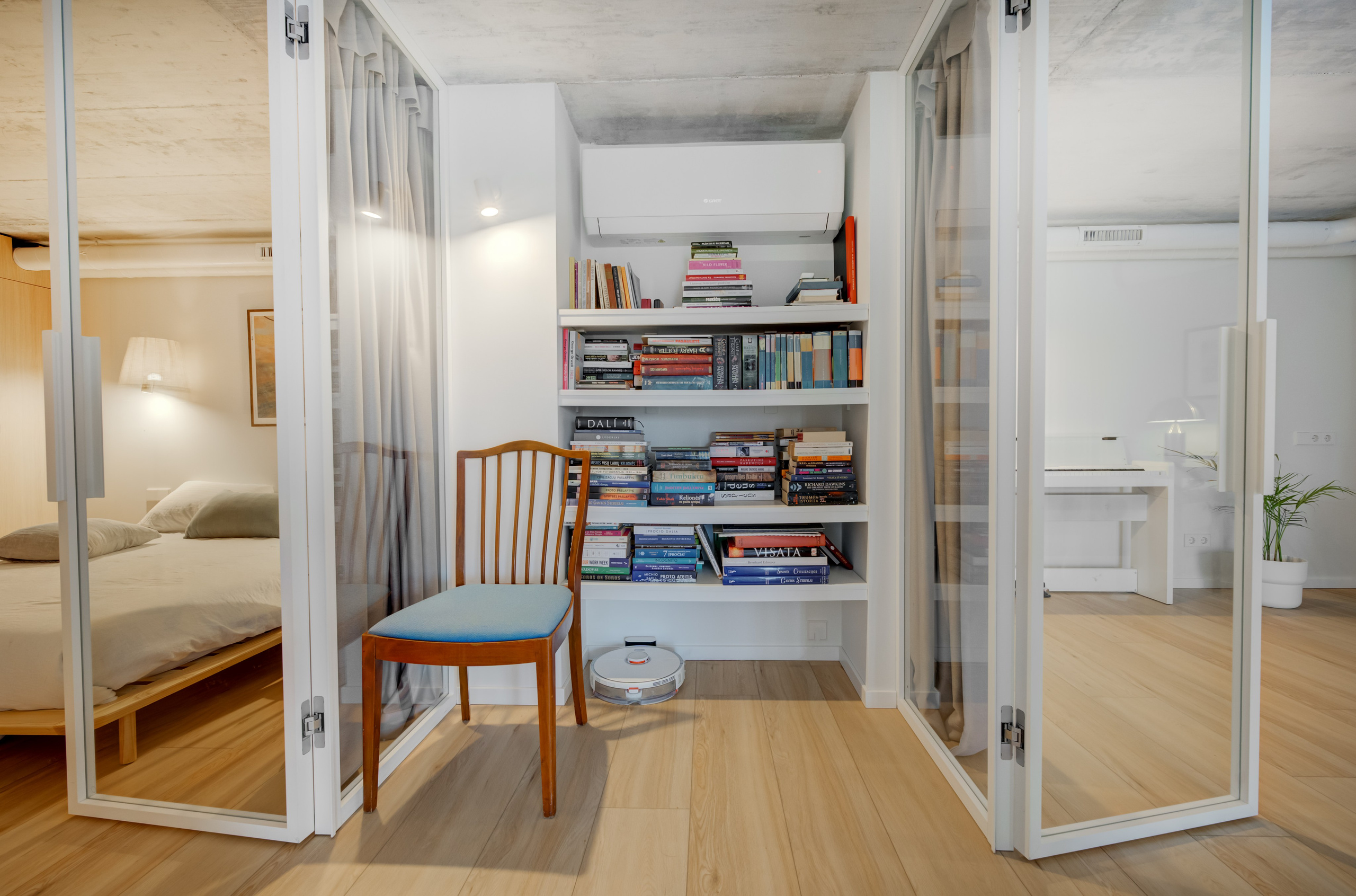 Kauno g. 32B. Elina Sapiega fotografė Vilniuje