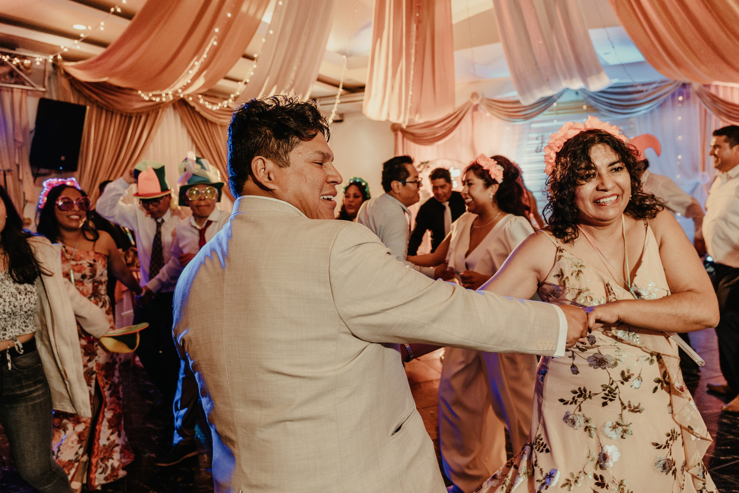 VANESSA + FRANKLIN BODA RELIGIOSA. Studio KVTA | Fotografía y Video de Bodas en Arequipa