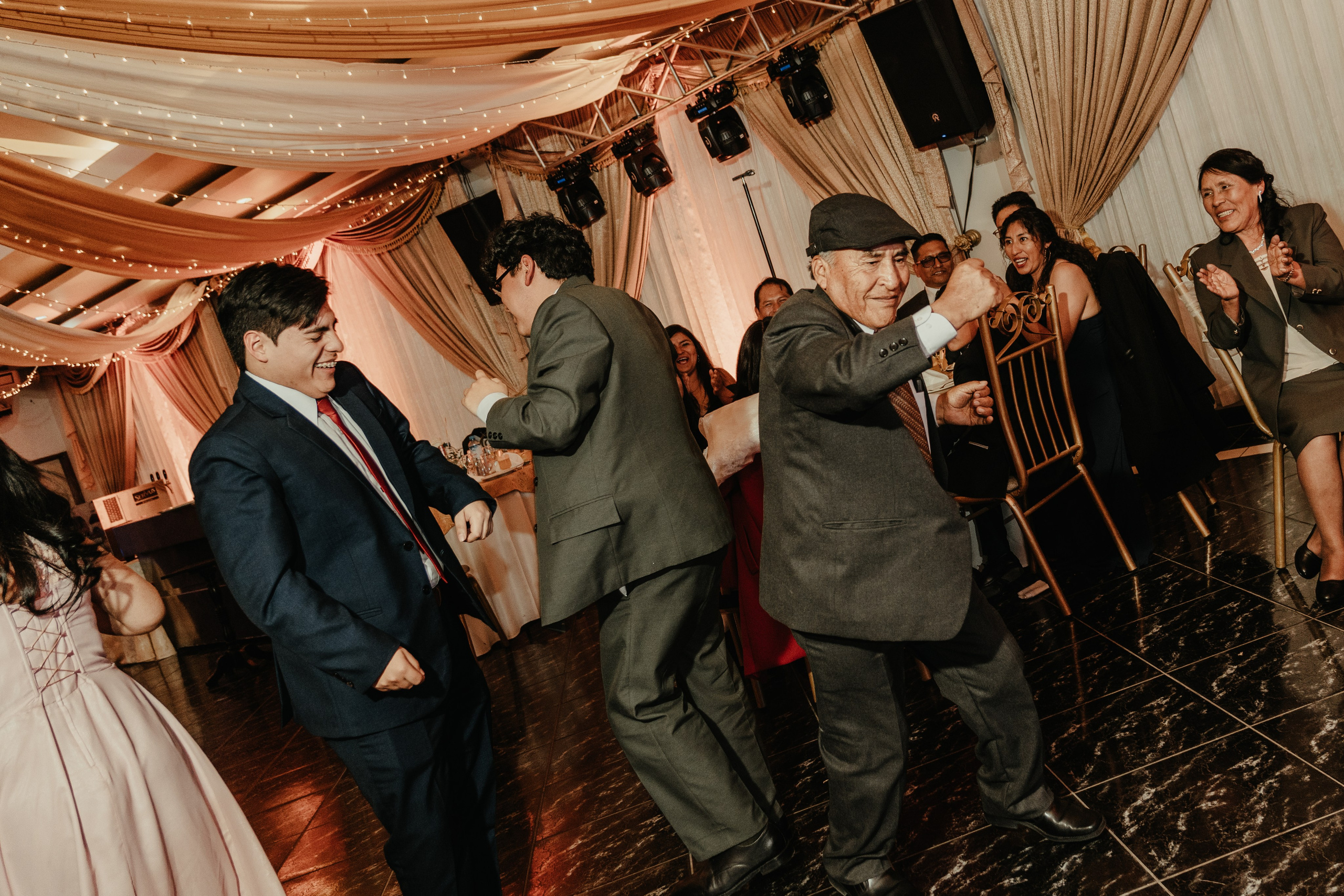 VANESSA + FRANKLIN BODA RELIGIOSA. Studio KVTA | Fotografía y Video de Bodas en Arequipa
