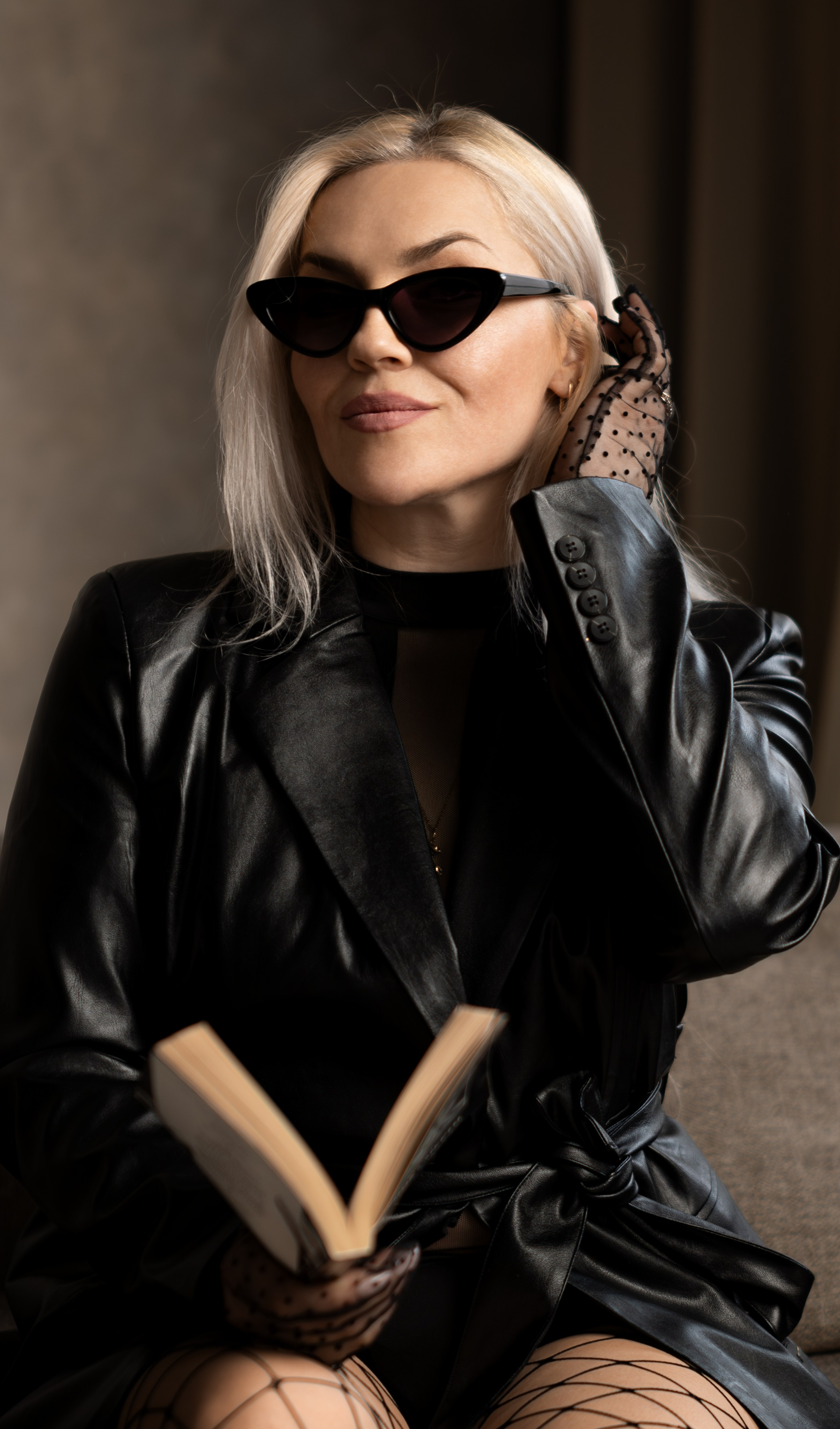 Maria. Women’s photographer in Coventry, UK. Boudoir and portraits are my focus; I also capture couples, mini weddings, maternity & newborns