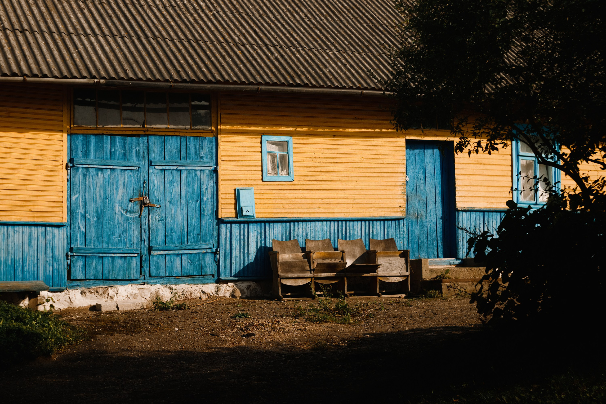 One small village in Grodno region. Kaja | fotograf we Wrocławiu | ludzie i psy