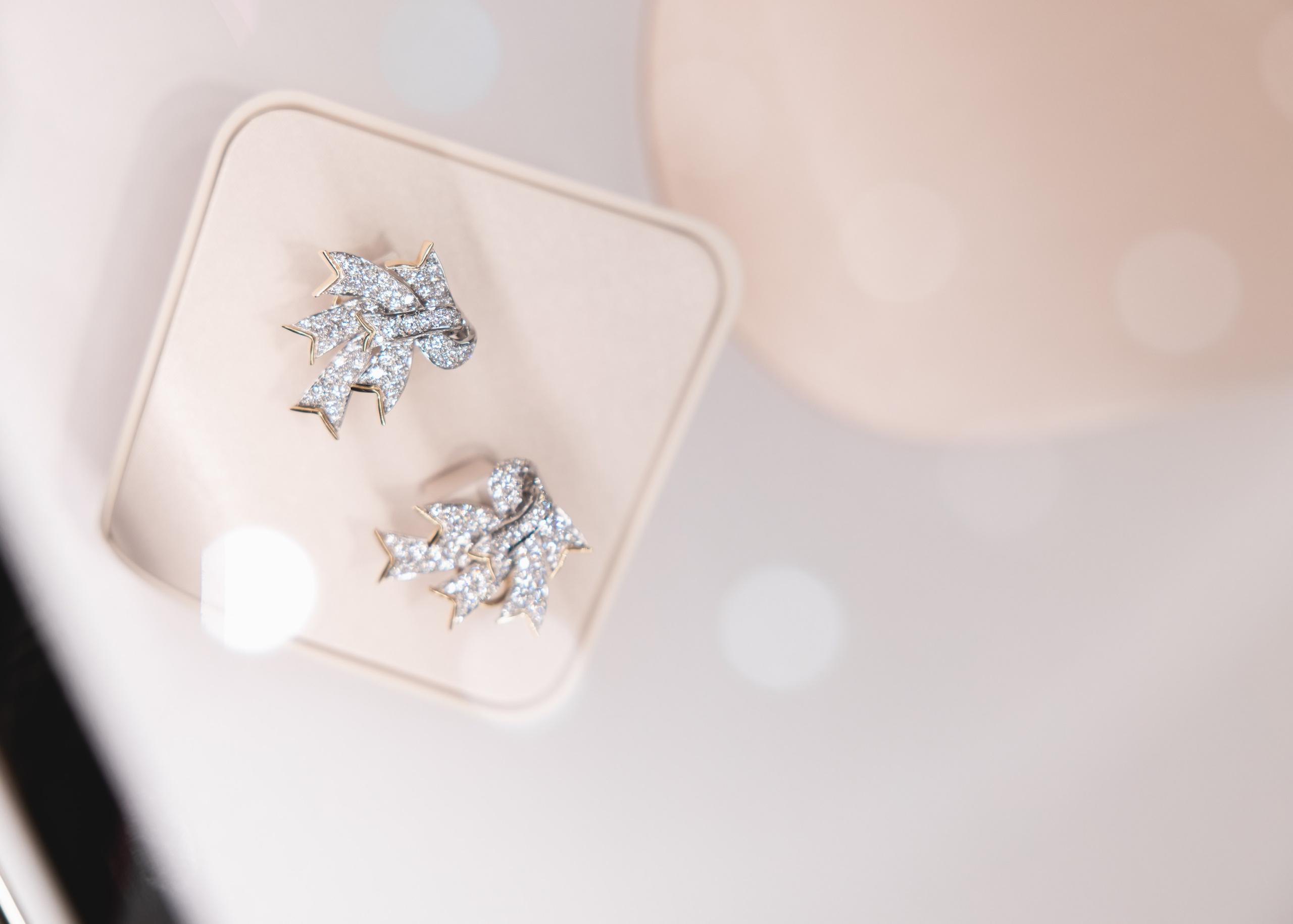 Tiffany. Professional wedding photographer in Copenhagen, Denmark — Julia Byron