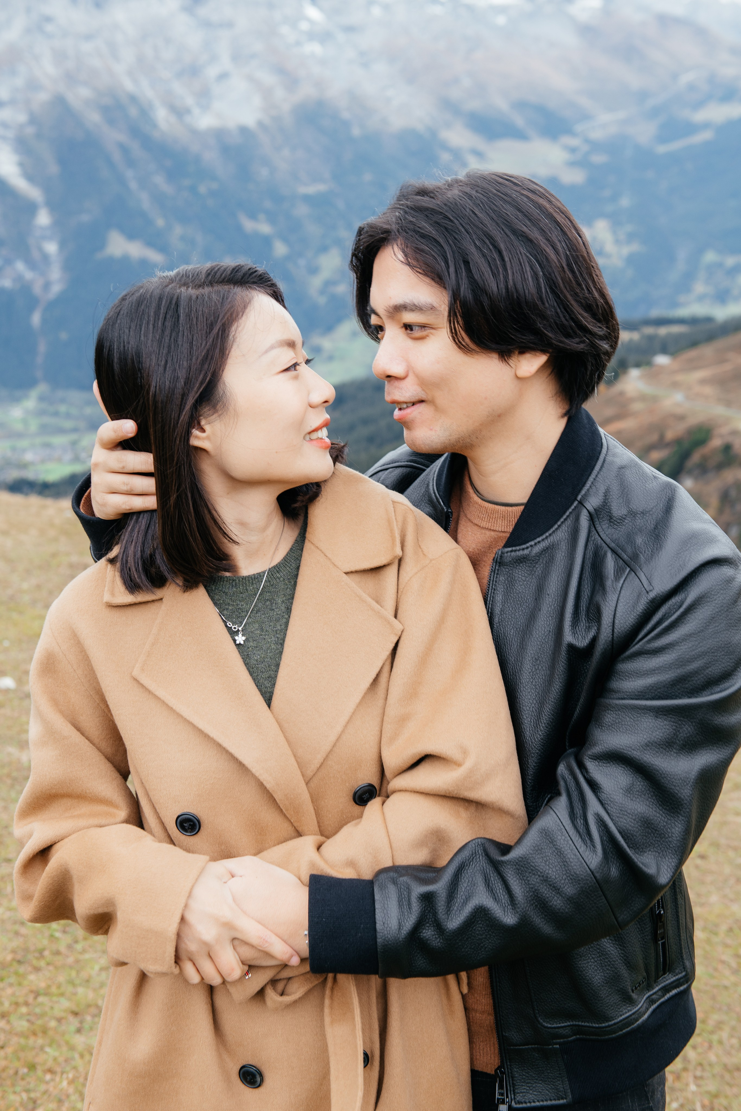 Kaiwen & Xiaoming Grindelwald, Switzerland. I am Elena Altendorfer. Wedding photographer in Zurich and Switzerland