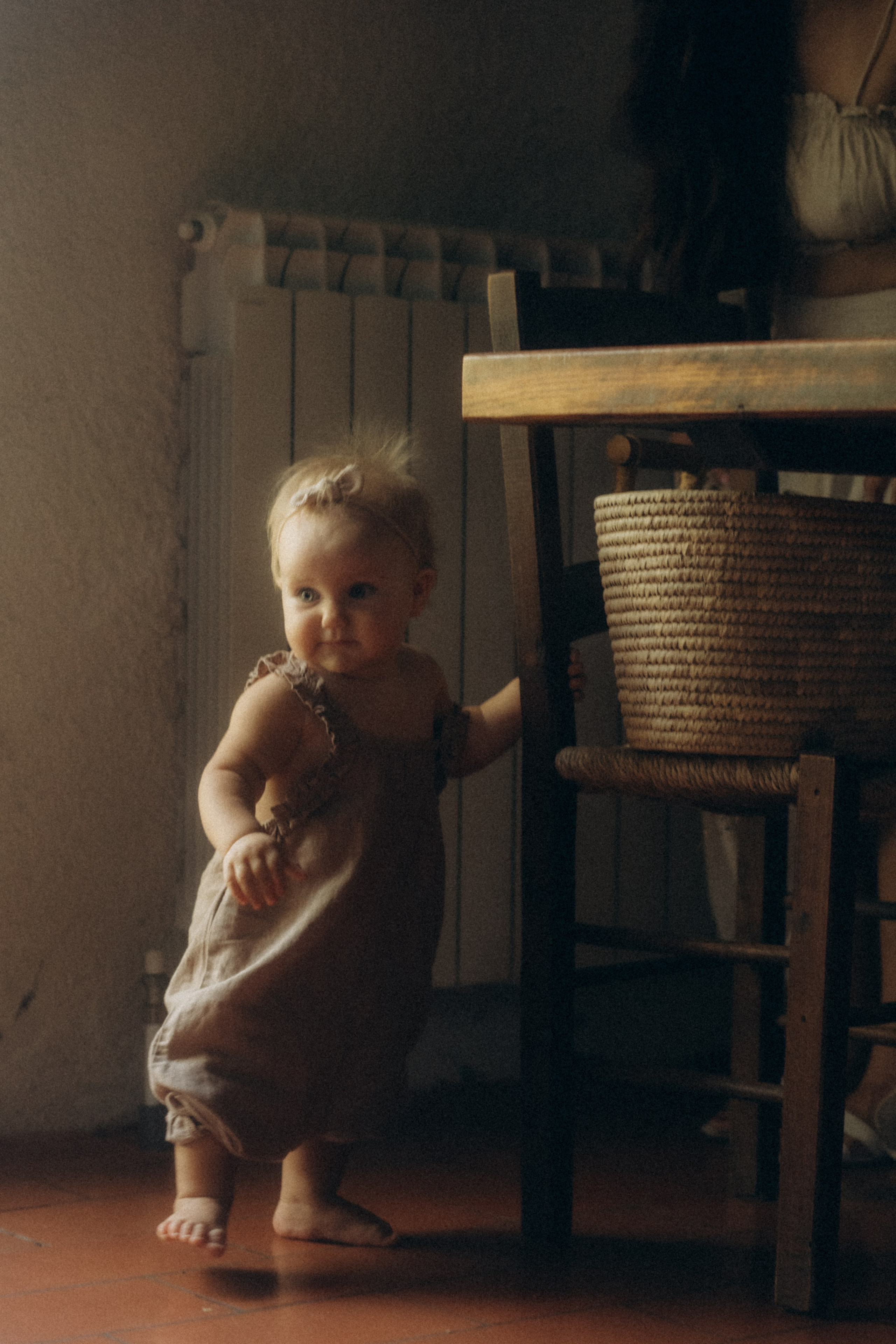 Maman et fille: la tendresse intemporelle. Je suis Olga, votre photographe de famille à Metz et dans toute la France