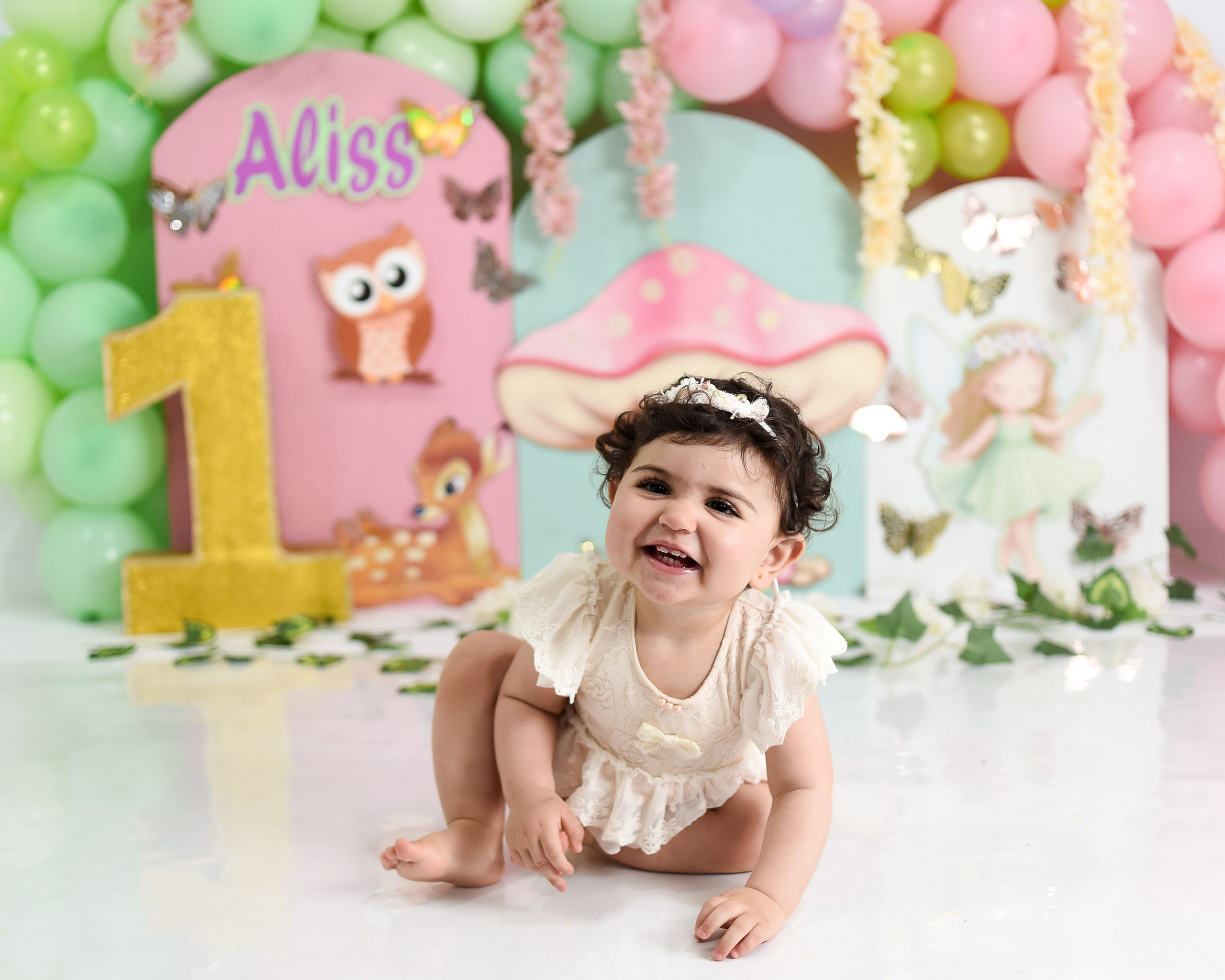 Sesión 1er año de Aliss. Temática: Bosque encantado. Fotografo de casamiento en misiones y fotógrafo de familia  Posadas
