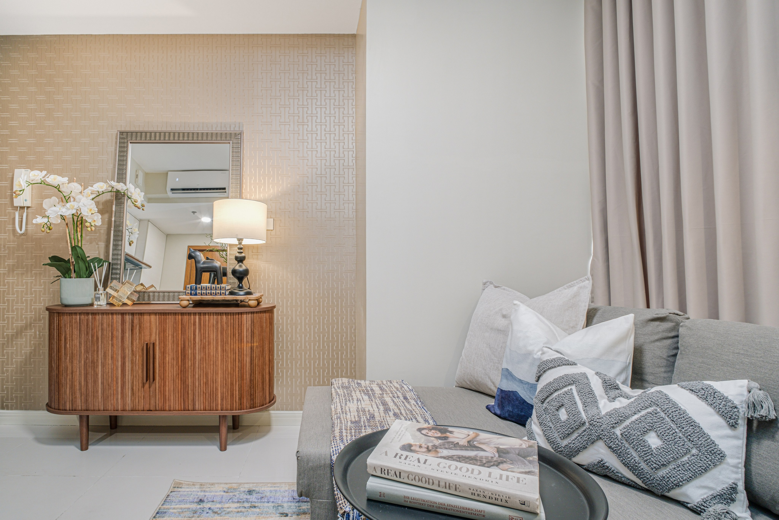 100 Sunshine Plaza // Mandaluyong. Interior & Architectural Photographer Philippines | Argen Carlo Camaclang