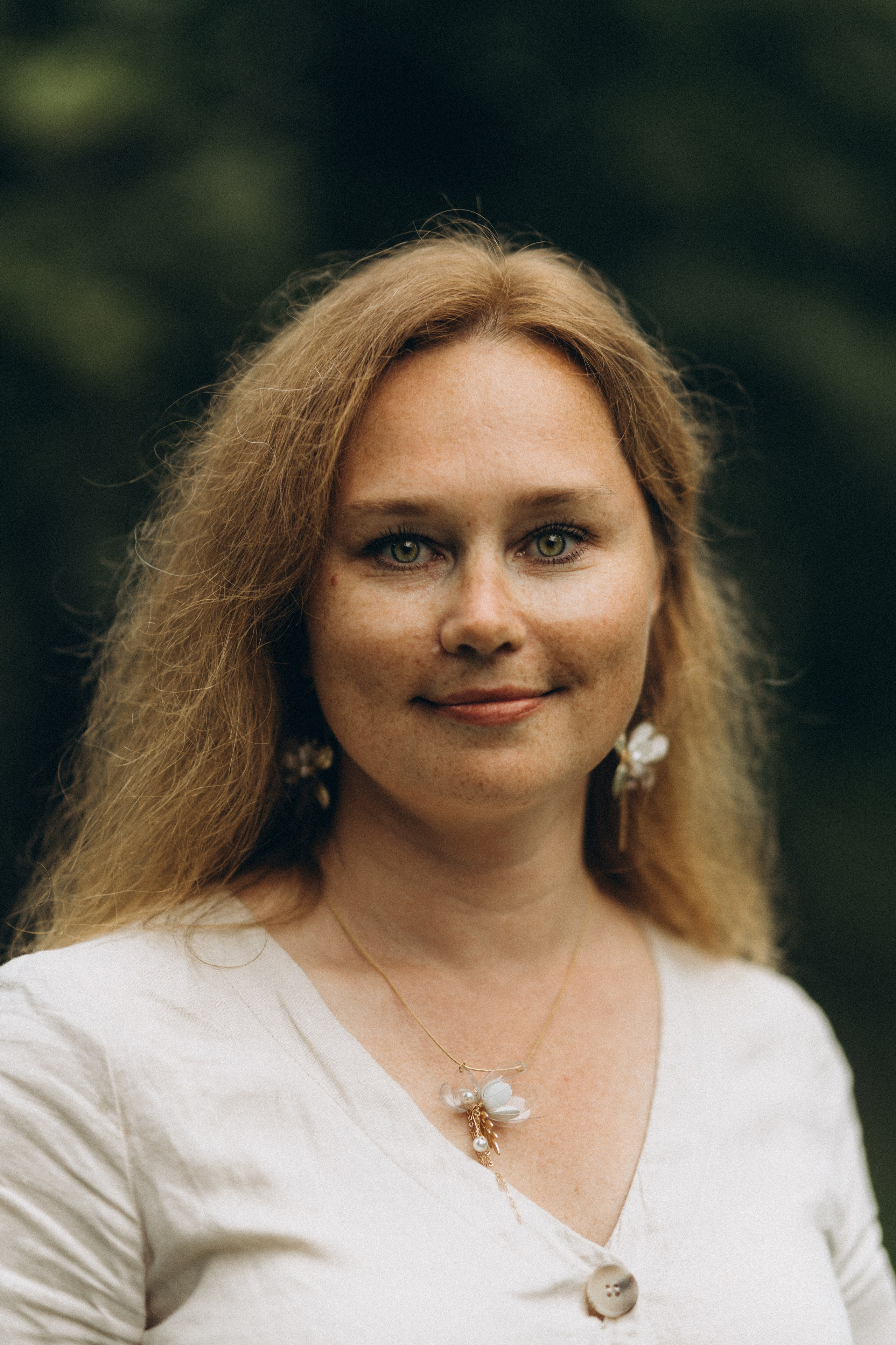 Kaivopuisto. Wedding and potrait photographer in Helsinki Vickan O