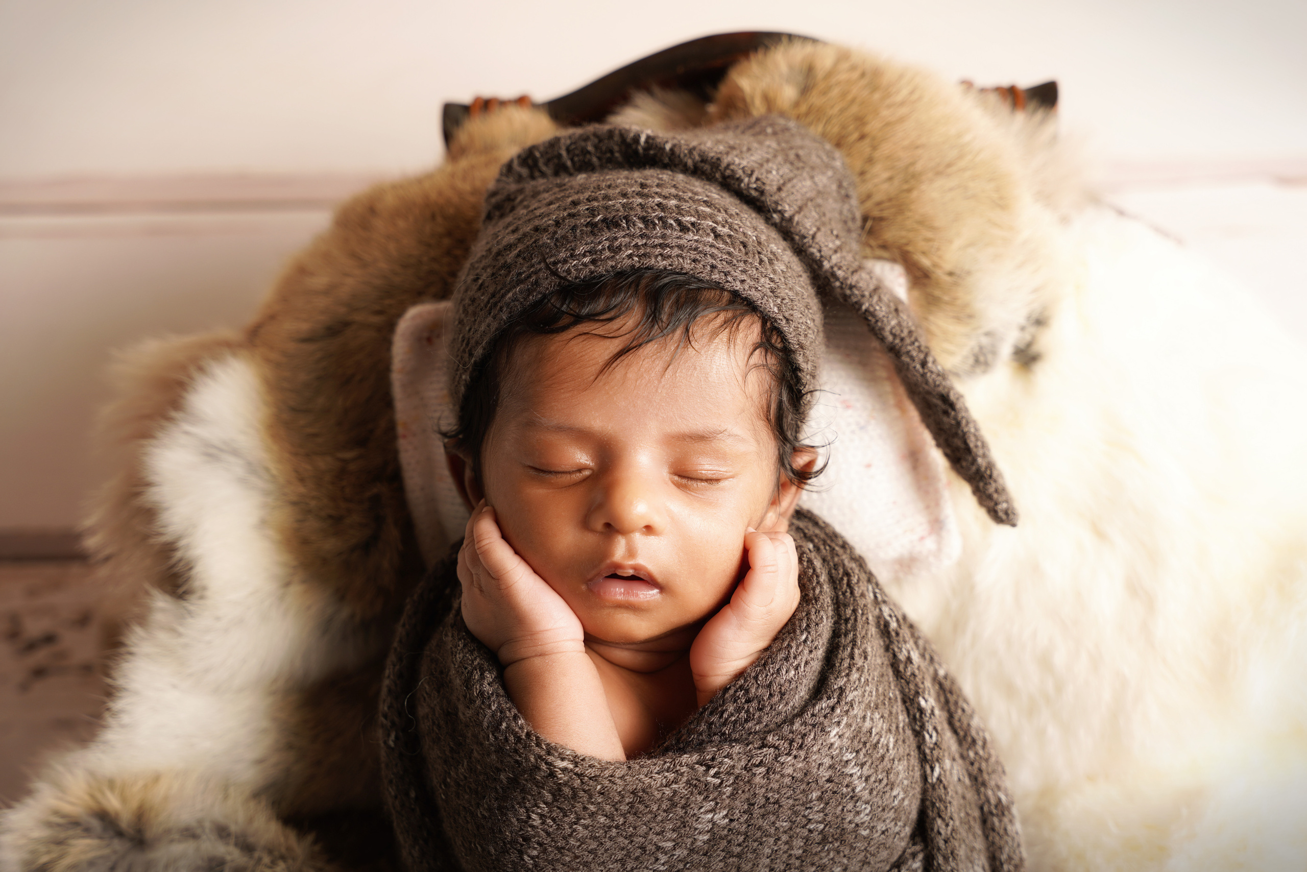 Newbornshooting in Augsburg. Neugeborenenfotografin und Retoucher in Augsburg Nastassia Schneider