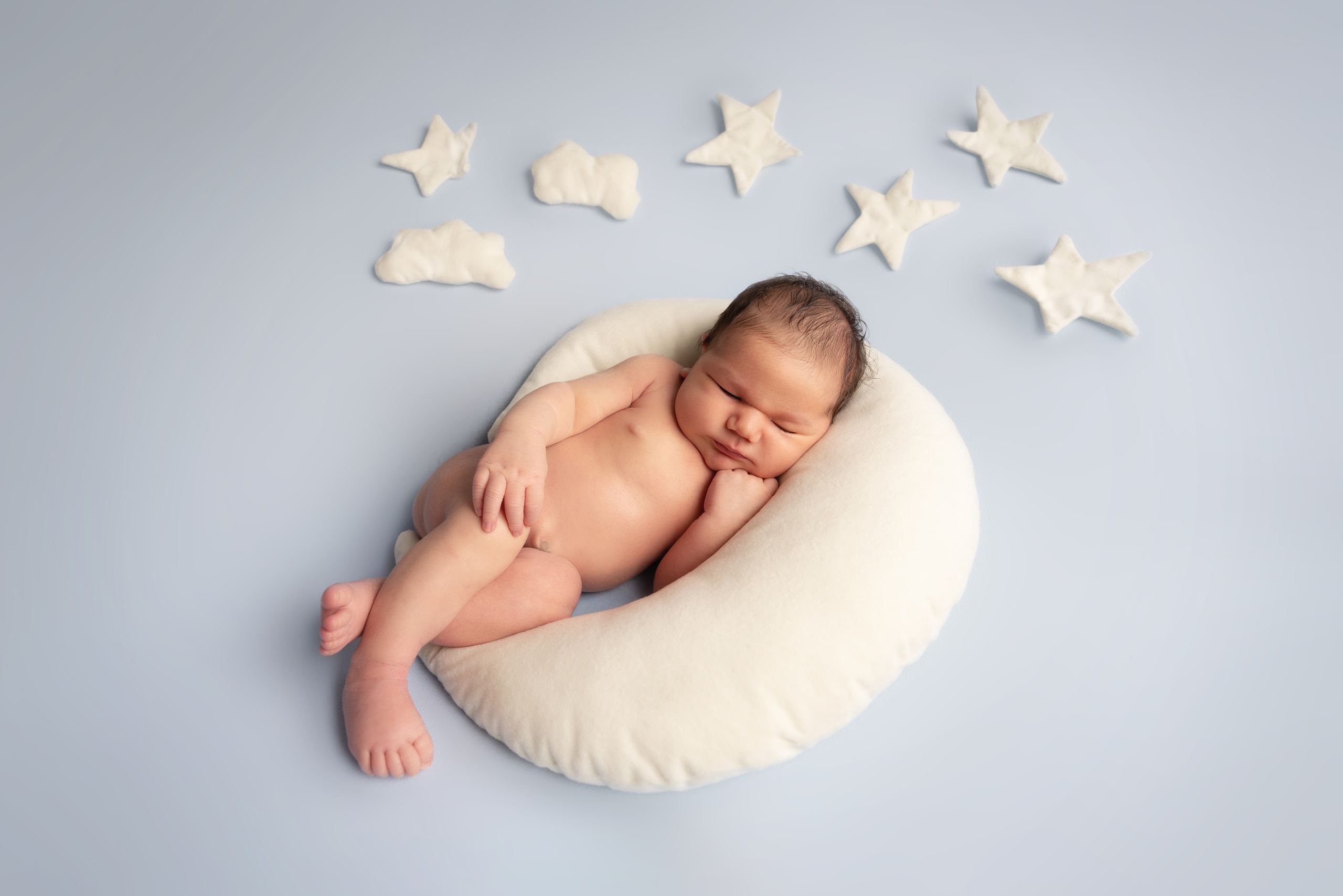 Neue Bilder unserer Babys auf dem Familienfotoshooting. Neugeborenenfotografin und Retoucher in Augsburg Nastassia Schneider