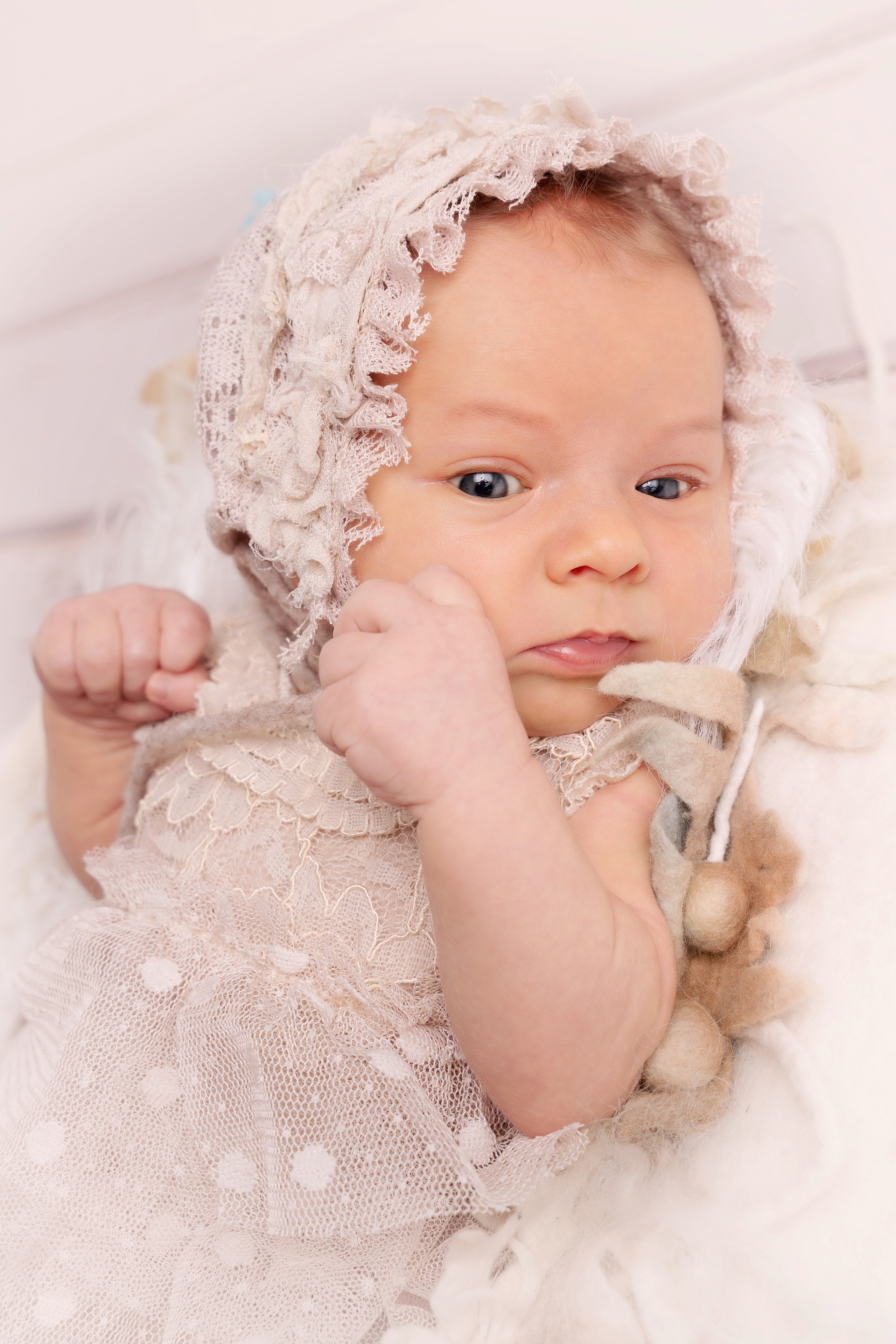 Der kleine Schatz wurde gerade geboren und gibt uns allen neue Hoffnung und Glück