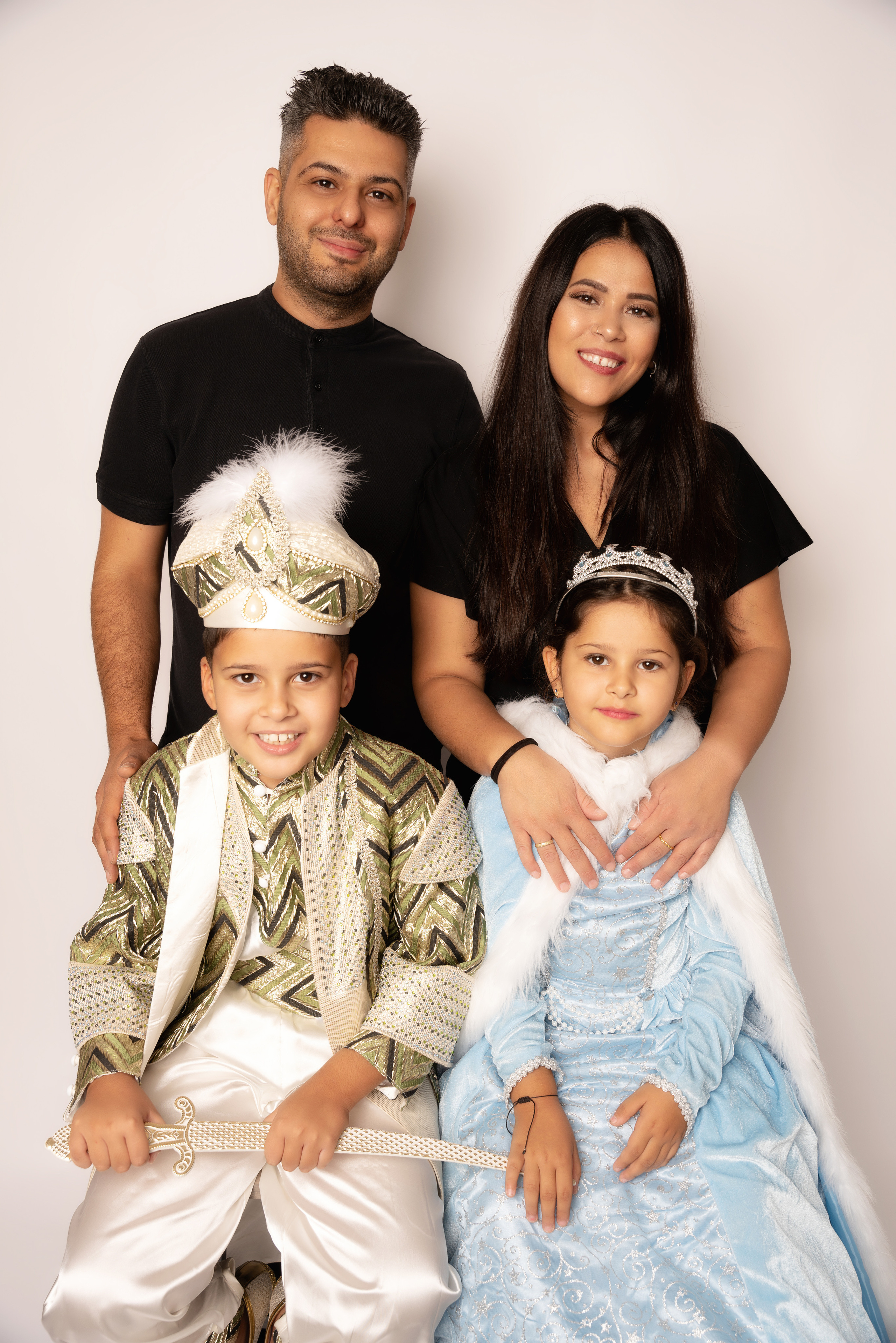 Familienshooting in Kreis Augsburg. Neugeborenenfotografin und Retoucher in Augsburg Nastassia Schneider