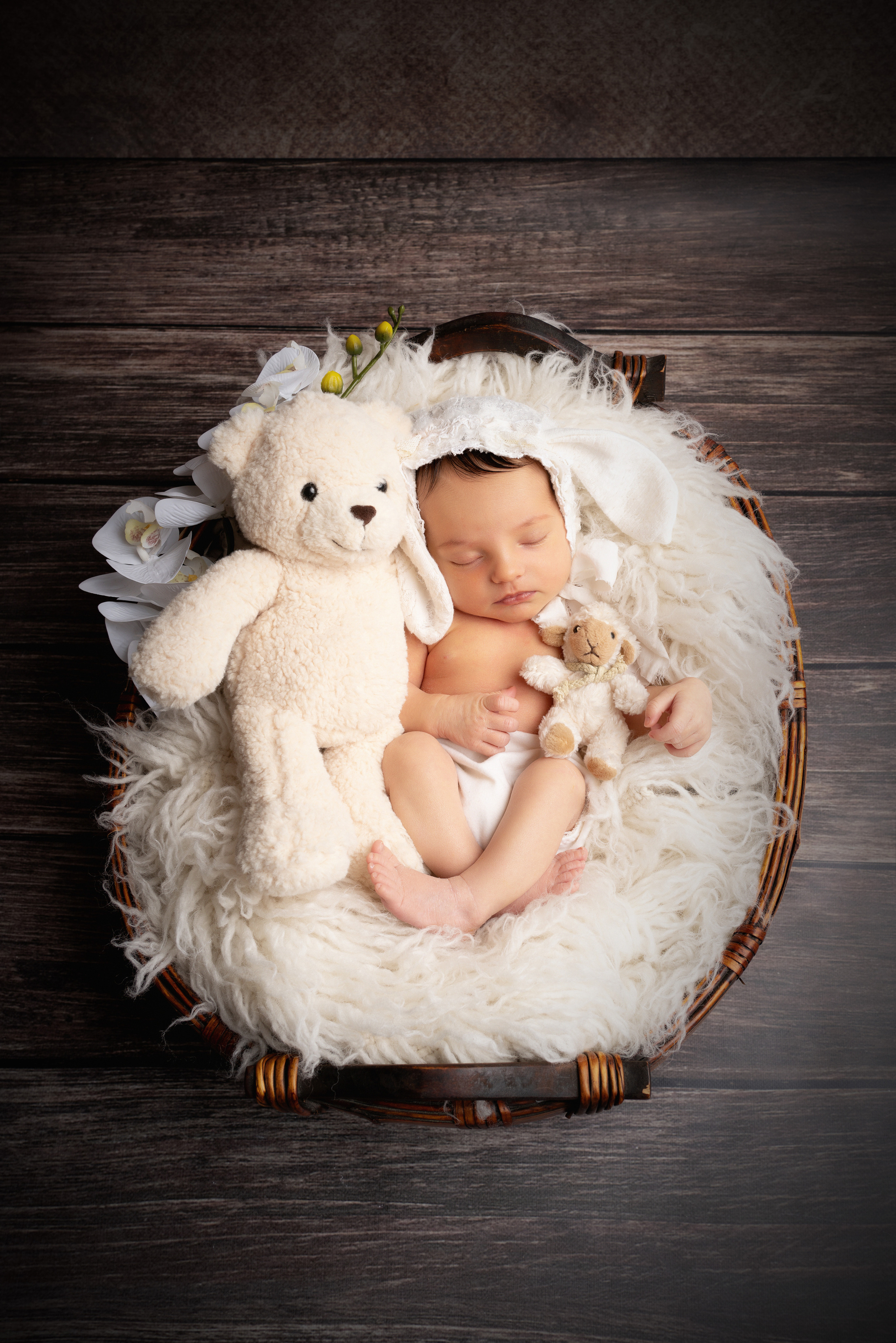 Ein kleines Mädchen, das friedlich schläft