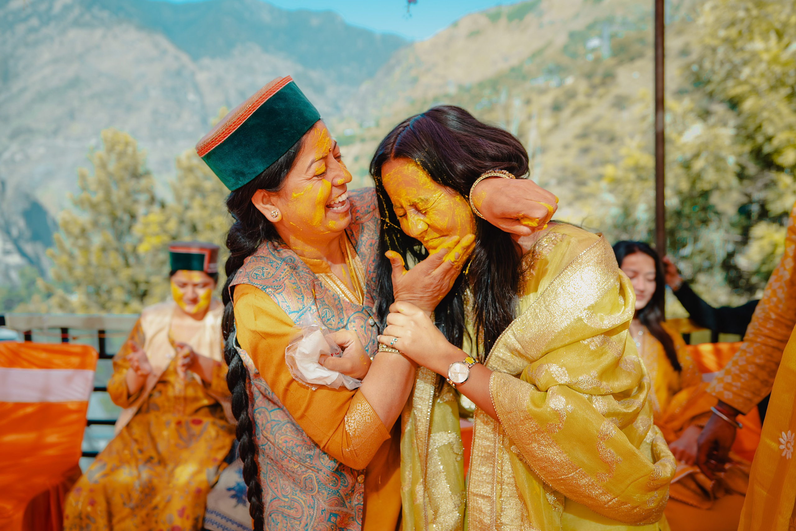 Arti & Akshay. Wedding and Family photographer in india