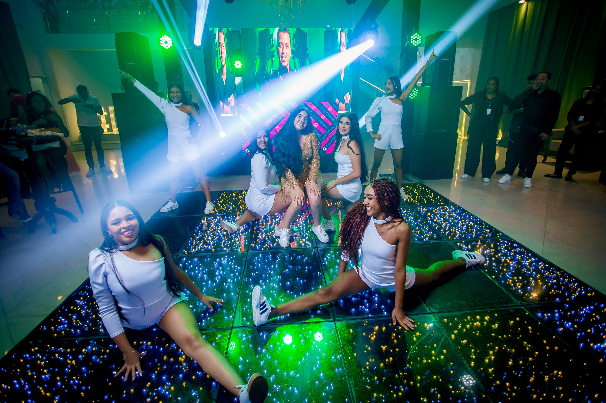 XV Anos Maria Eduarda (Tema rapunzel). Flavio Nunes Fotografia (Fotografo especializado em Fotografia de 15 Anos e Ensaios)