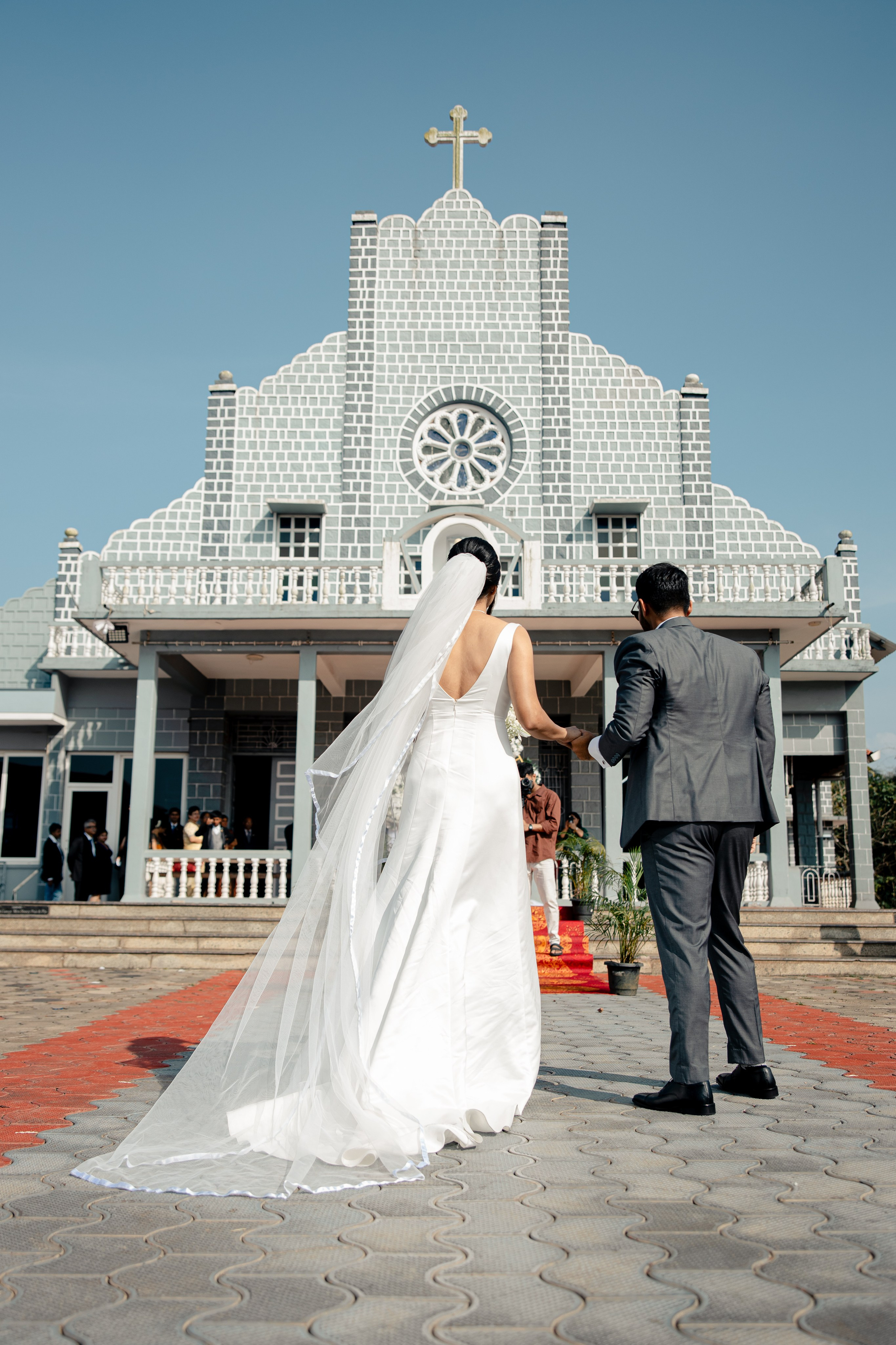 Lanvin and Anisha. Joel Fernandes — Candid wedding photographer
