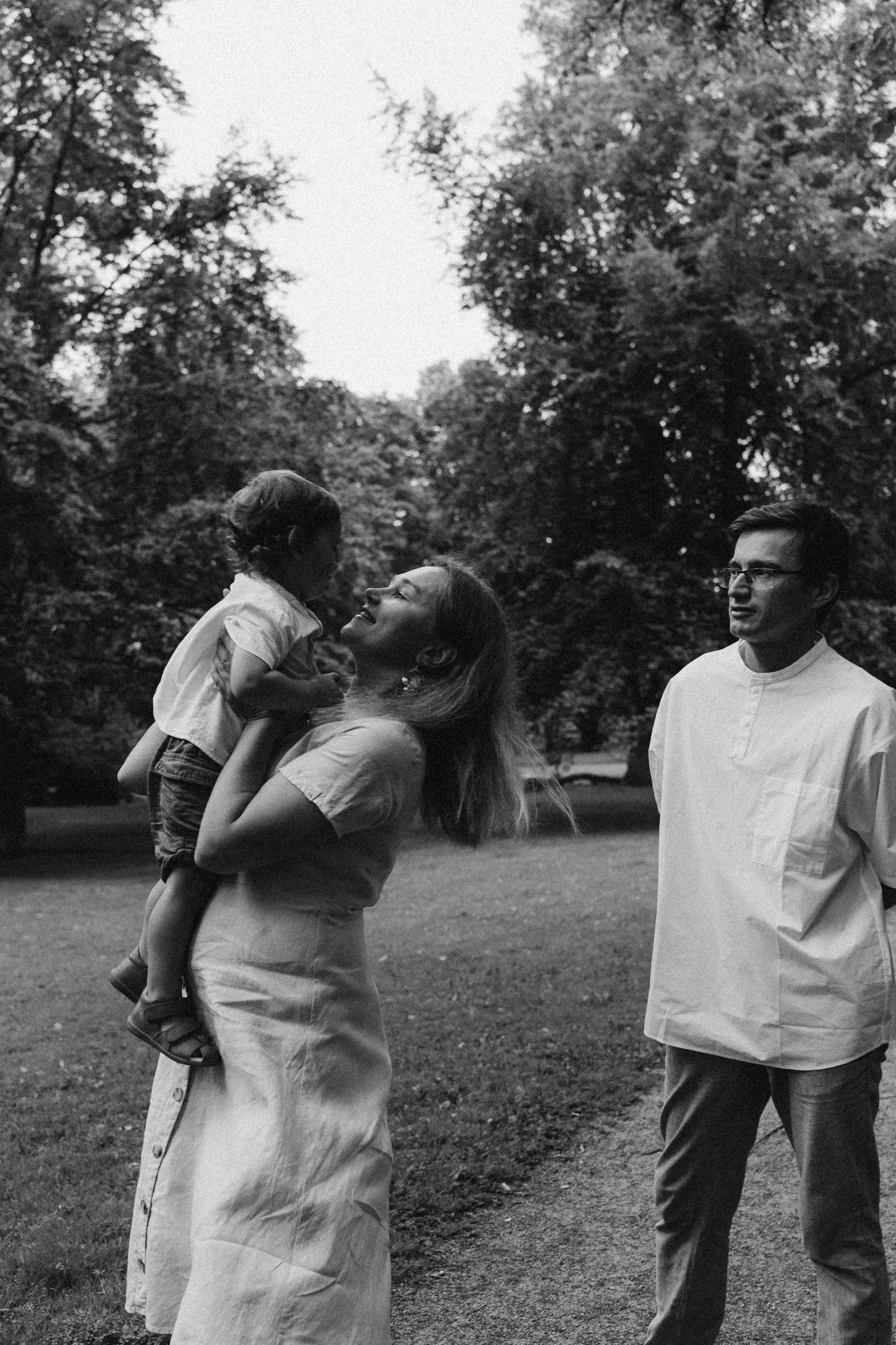 Kaivopuisto. Wedding and potrait photographer in Helsinki Vickan O