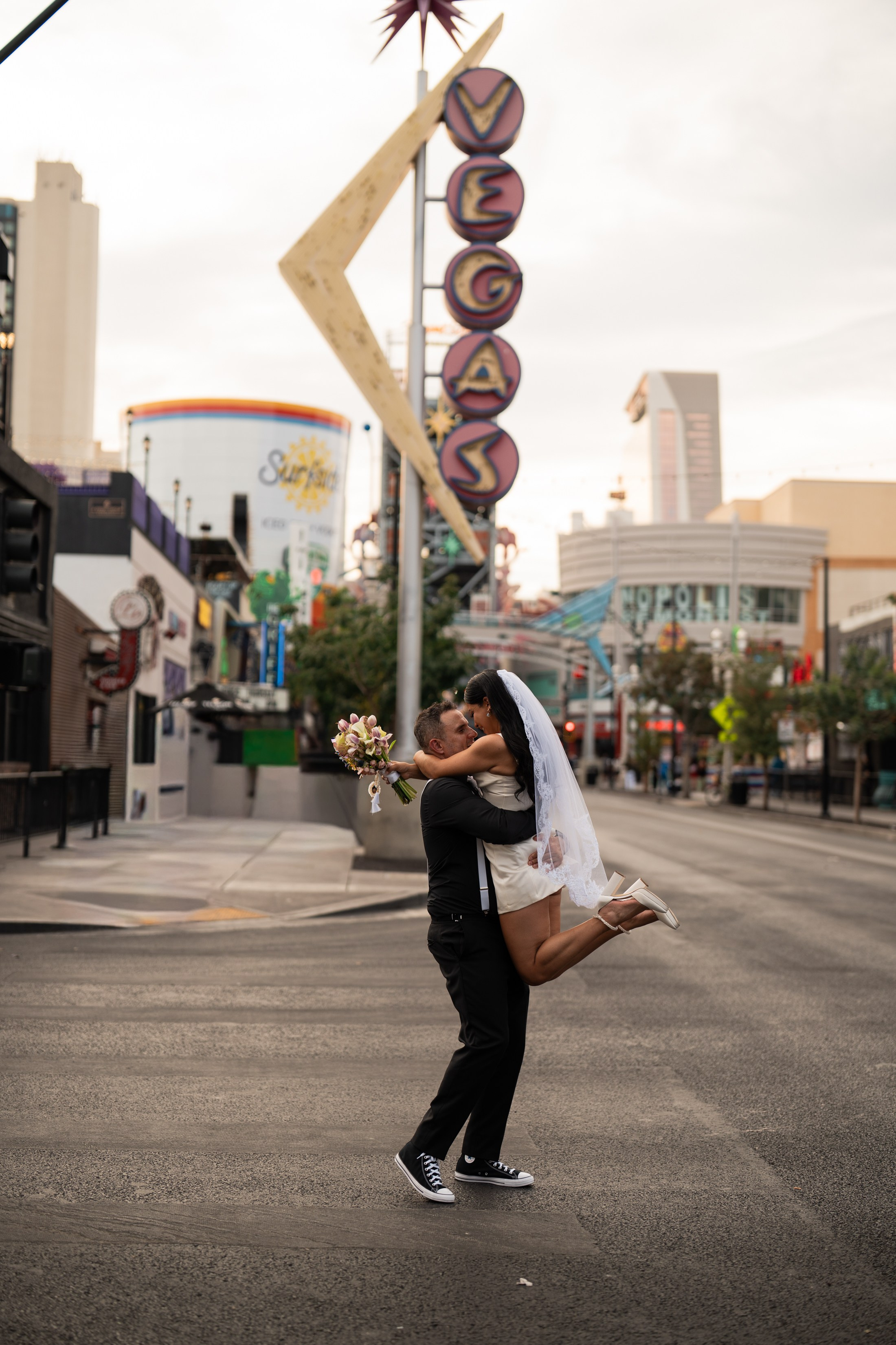 Stephanie&Ryan. Wedding & elopement photographer Viktoriya Kravtsov. Las Vegas