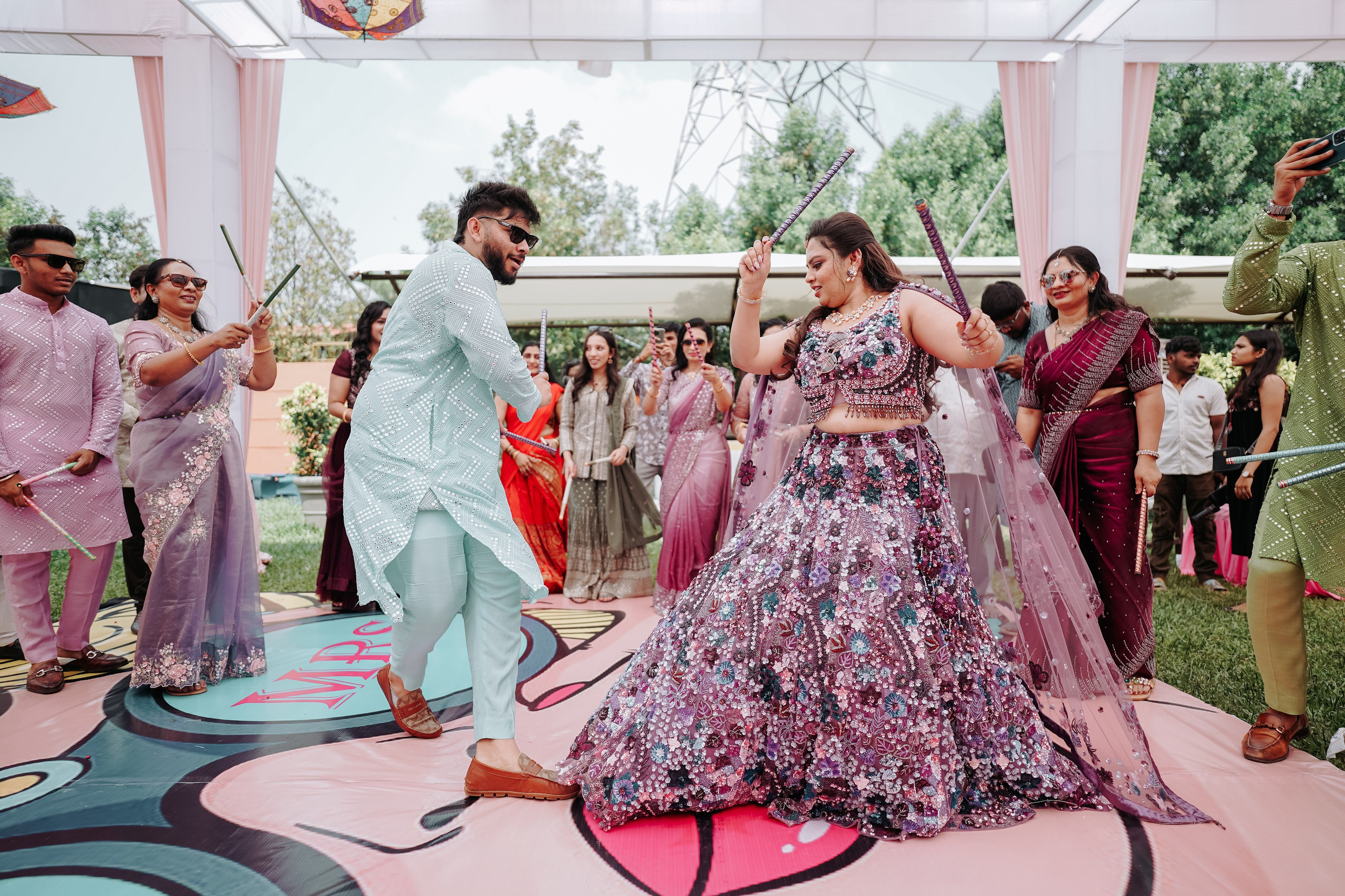 HALDI & MEHANDI. Wedding photographer Stalen Robert