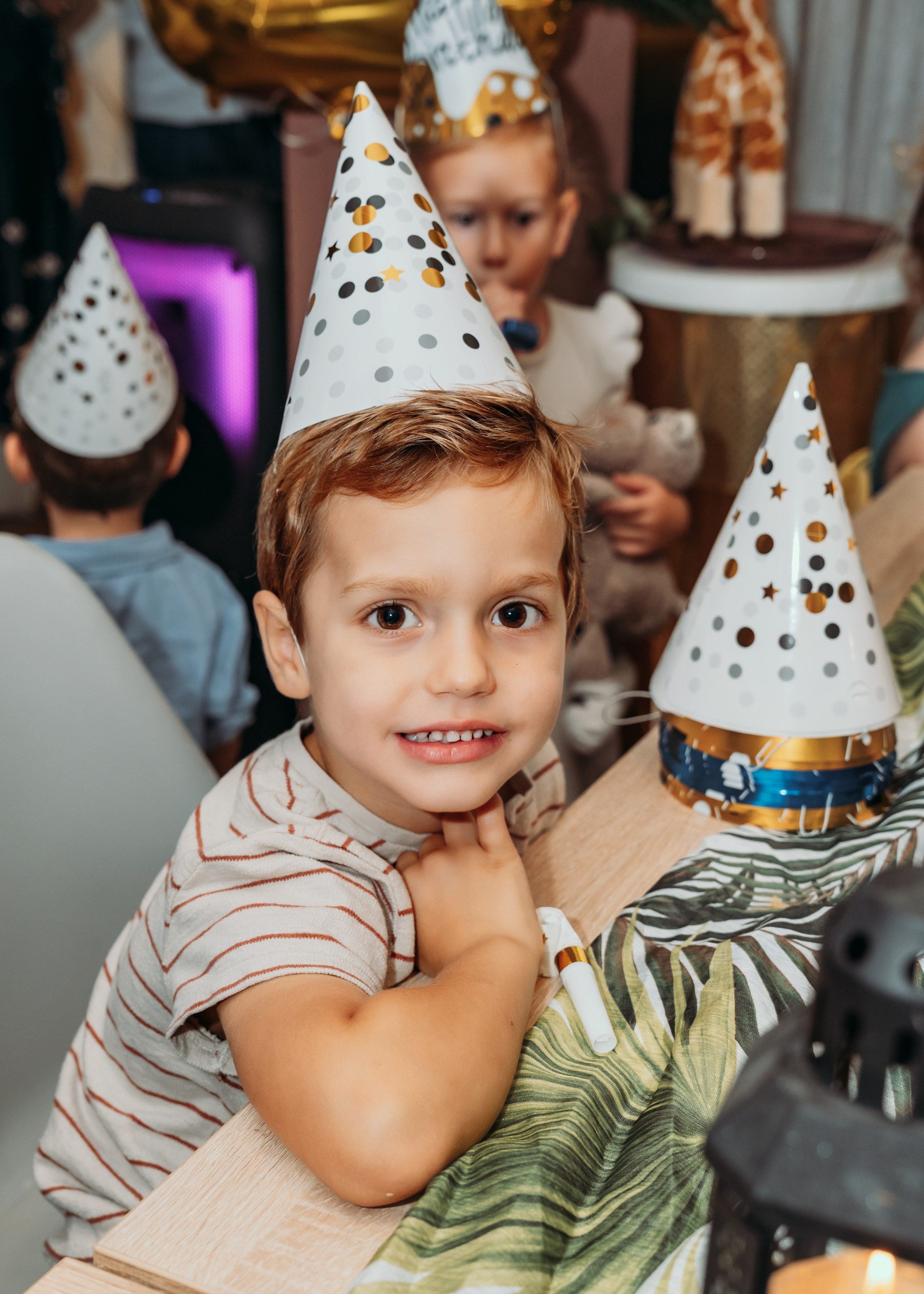 FOTOGRAFISANJE ROĐENDANA. DEČIJI FOTOGRAF BEOGRAD|NOVOGODISNJE FOTOGRAFISANJE|CAKE SMASH