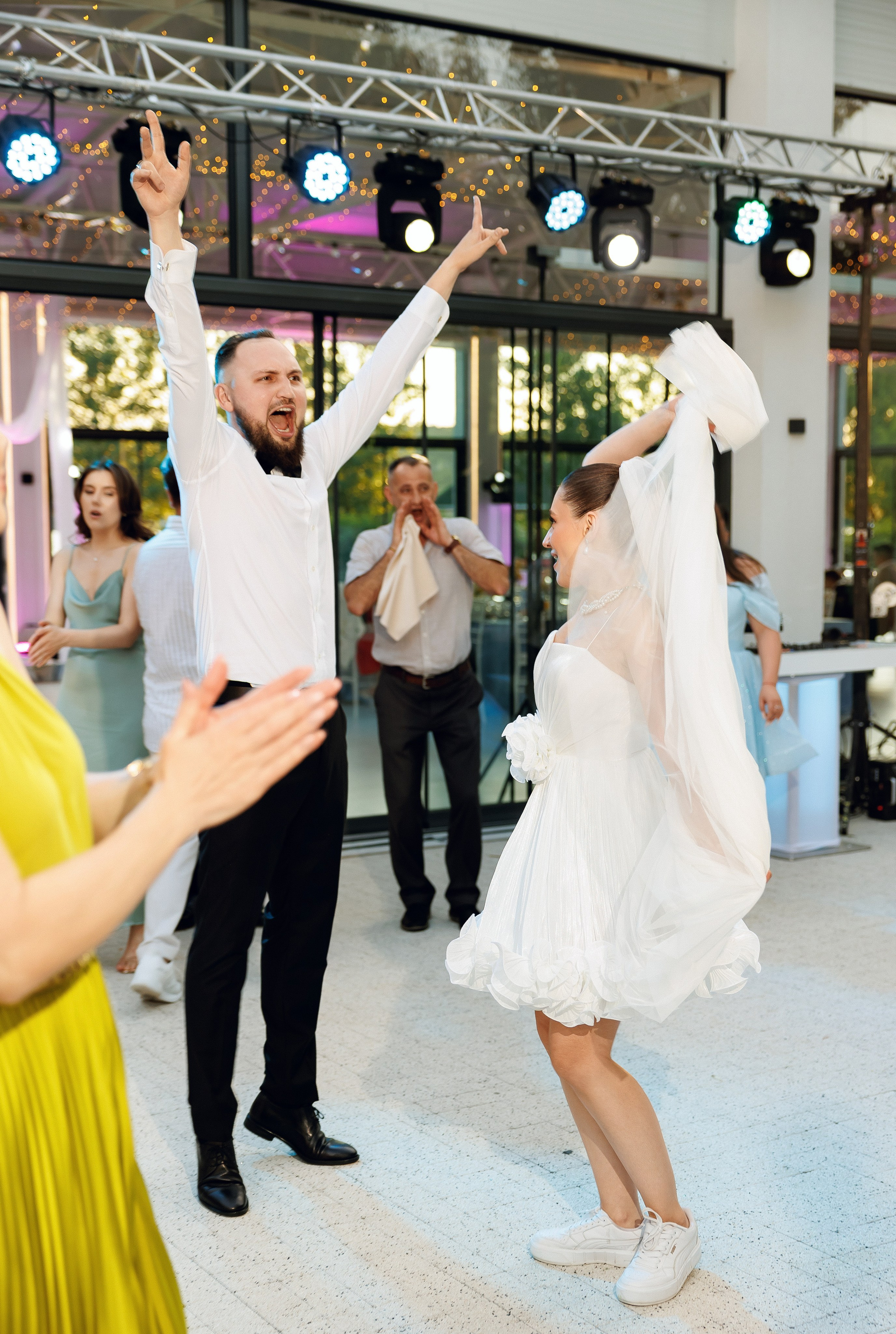 Florin & Corina — Complexul Turistic Costesti — Wedding Day. Servicii Foto și Video 067188353