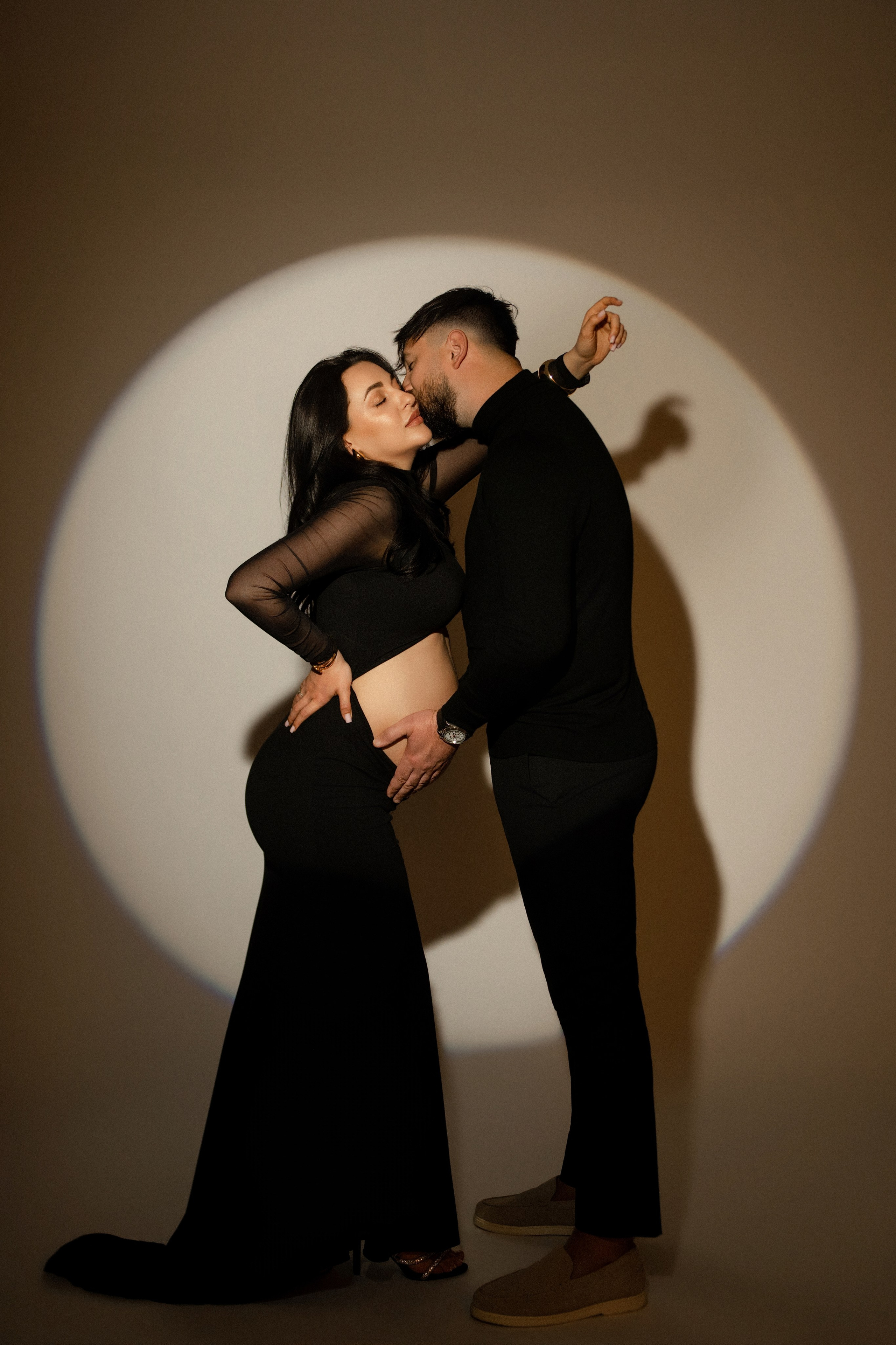 Photographe grossesse Paris, Pregnancy photographer Paris. Photographer in Paris