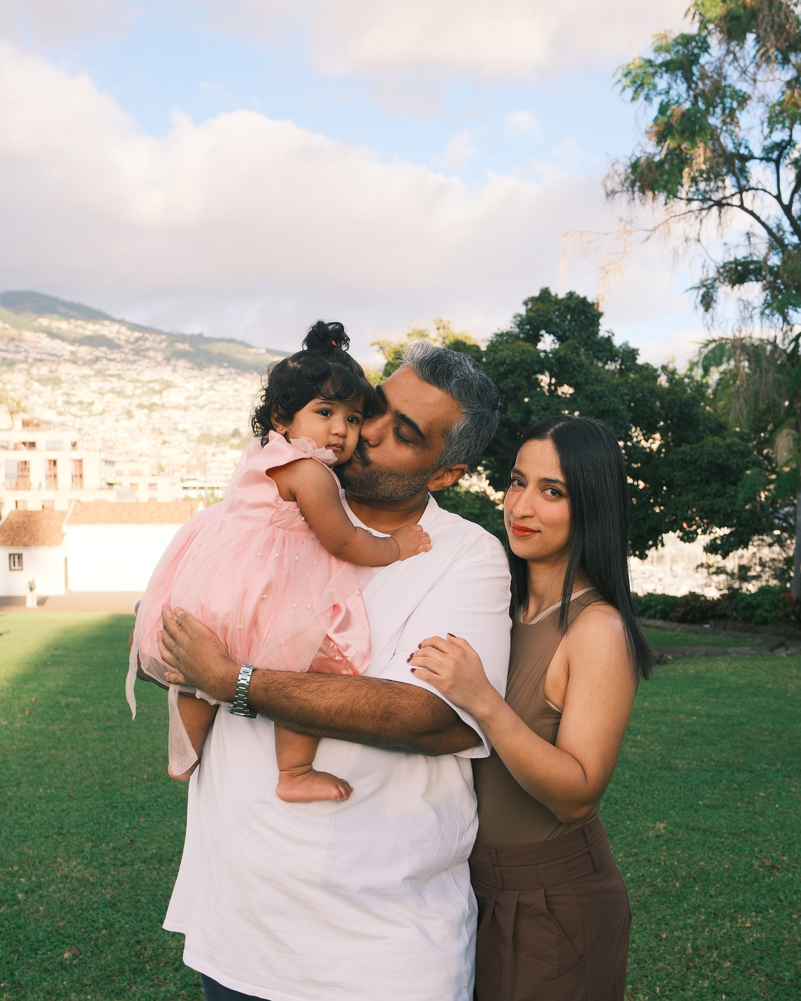 Zee, Oma and Elli ❤️. Portrait photographer in Madeira — Marina Shtukina