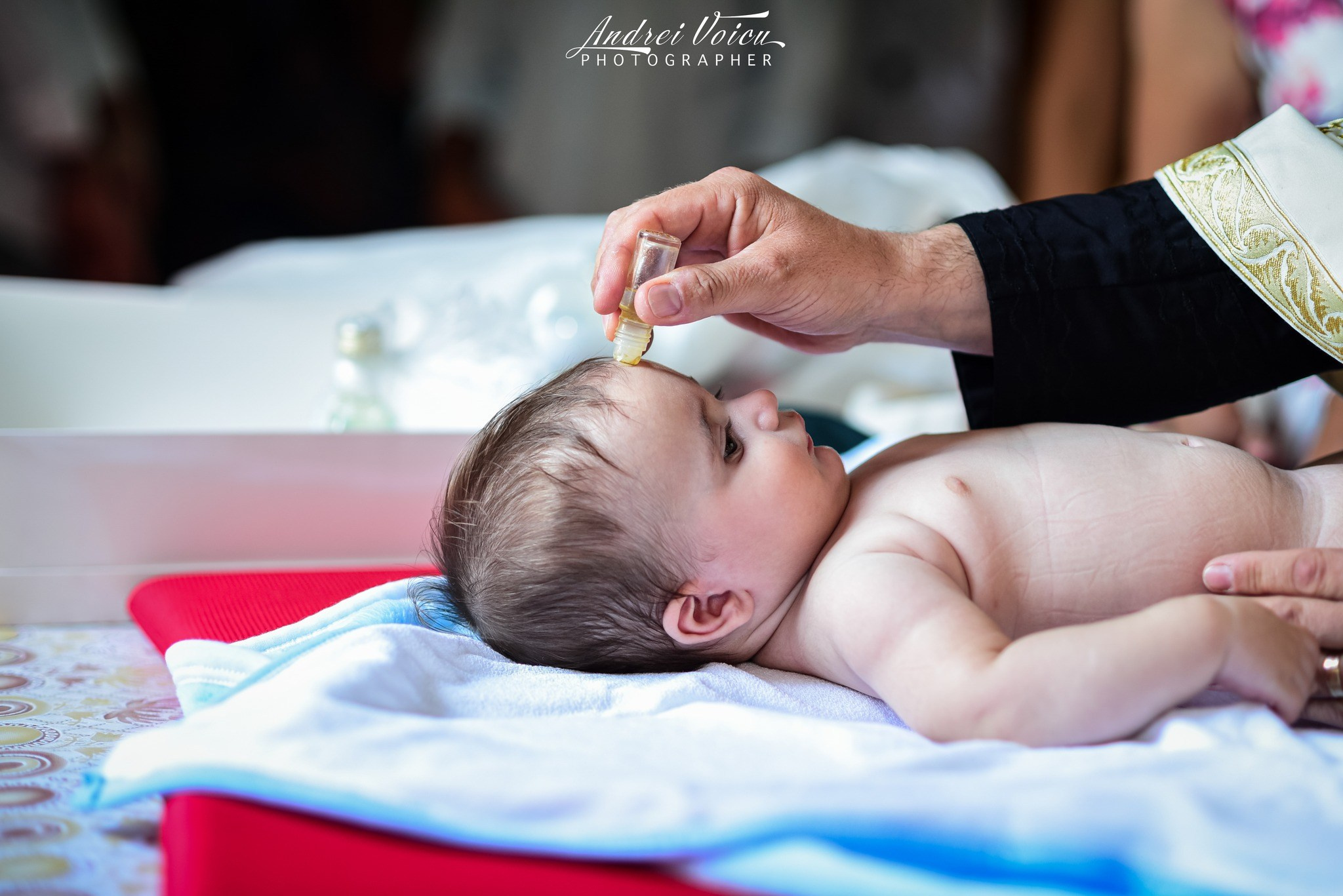 Fotografia de botez. Andrei Voicu Fotograf. Povești nescrise, surprinse atent