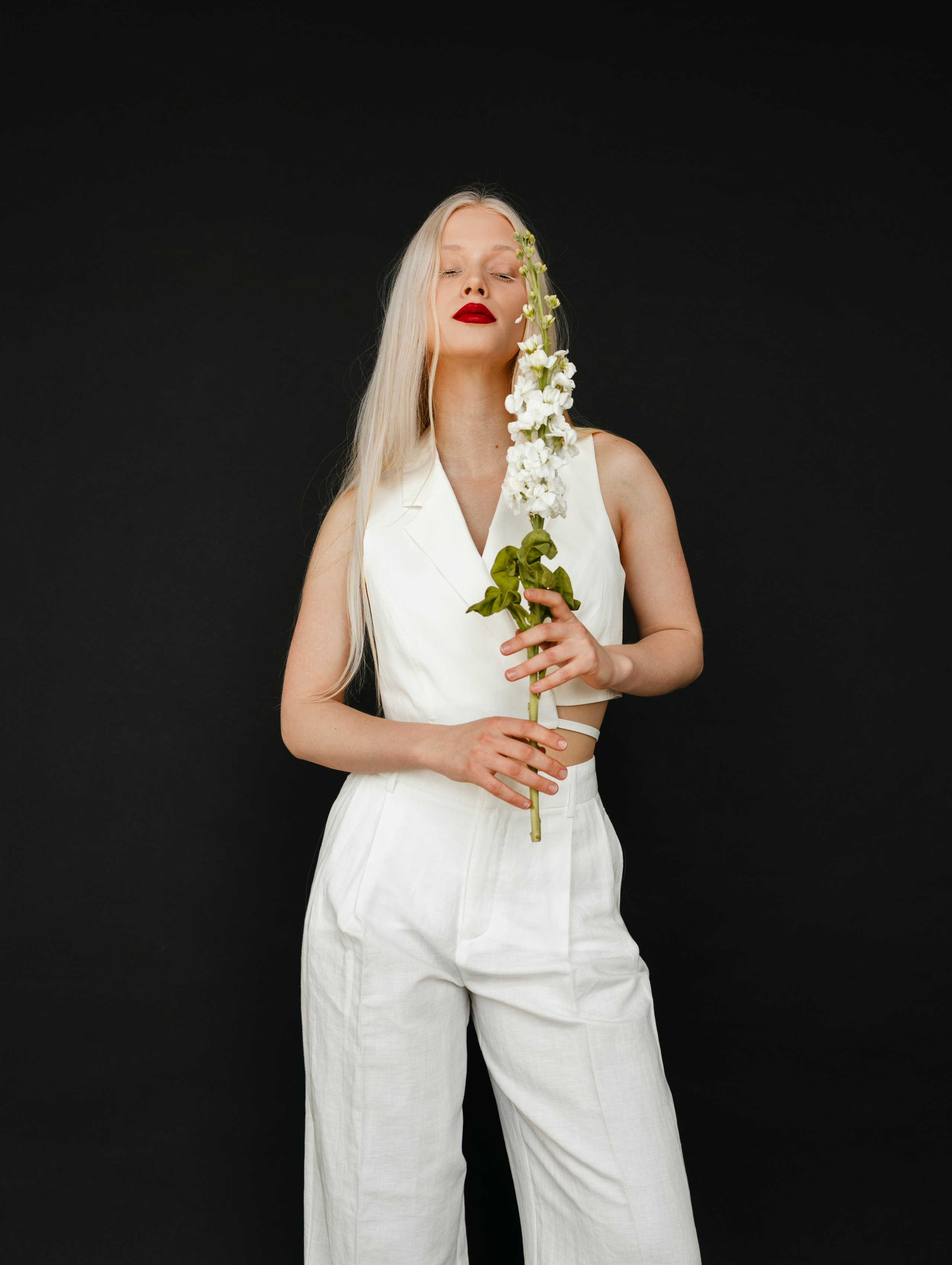 Studio portrait session: Emily. Alice Bell — Wedding photographer in New York