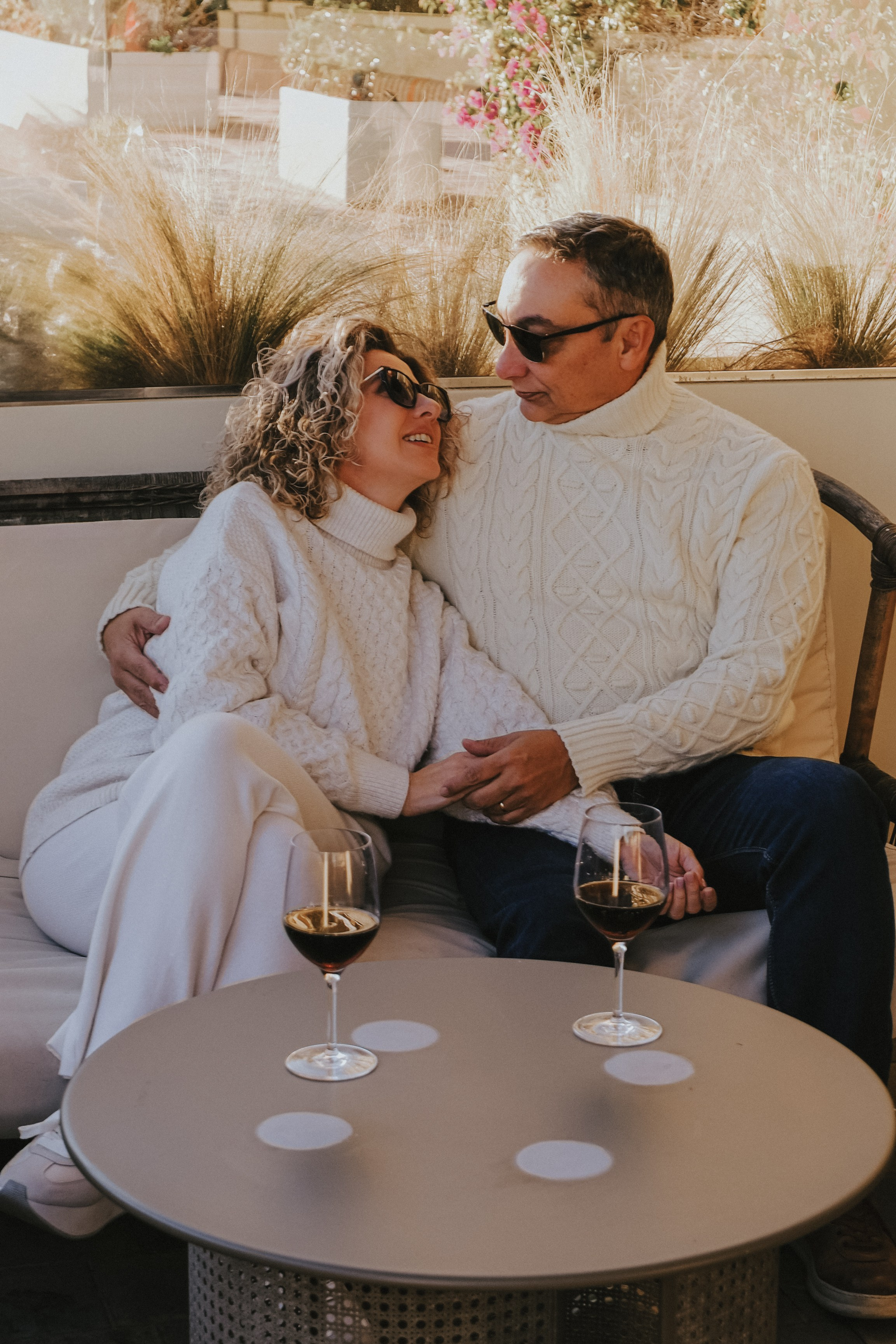 Sesión de pareja en la playa. Fotografía profesional en Calafell - Elena Medvedeva