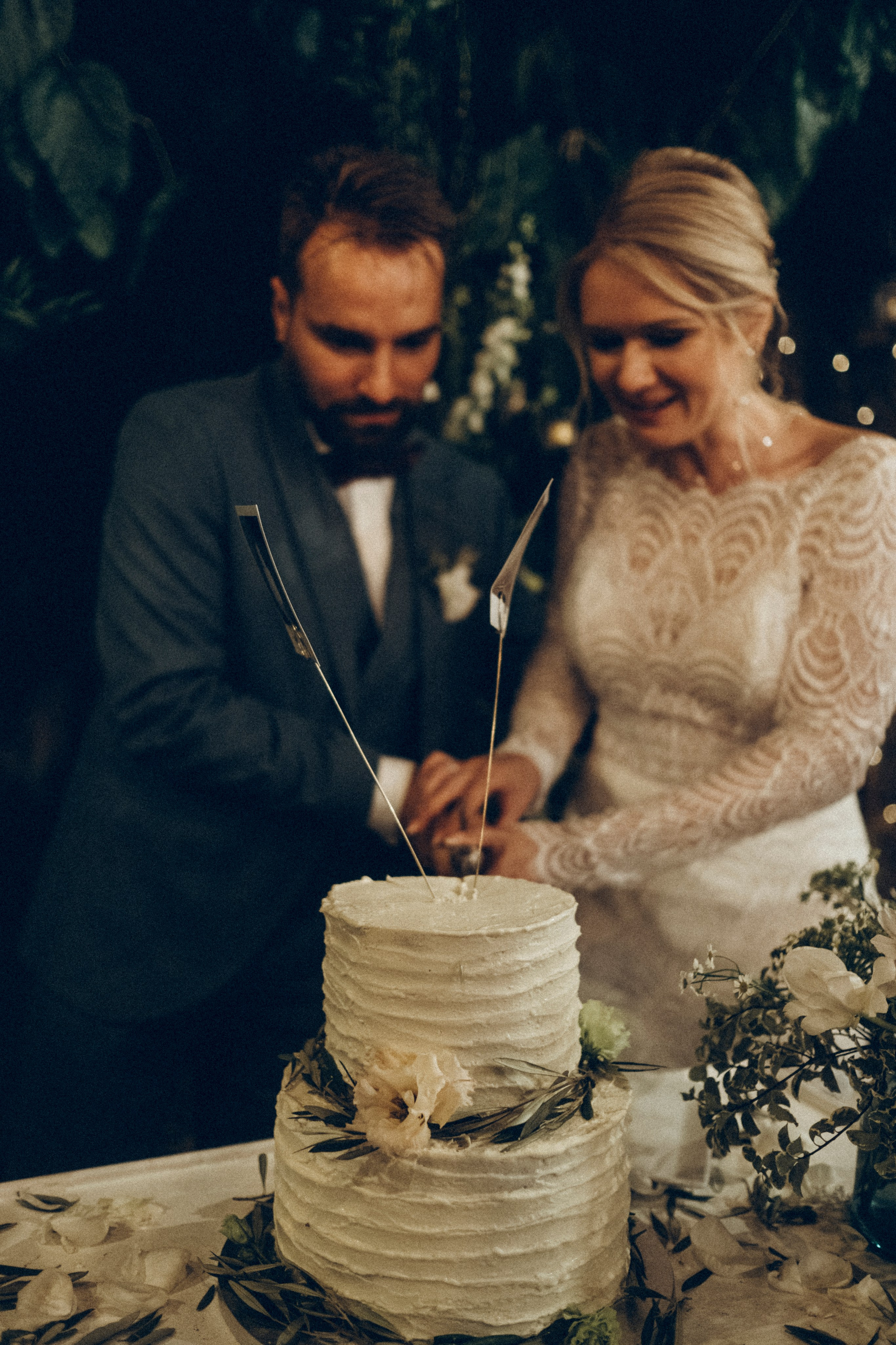 Nadezhda & Dmitry. Masia Mas Coll. Paola wedding photographer / videographer in Barcelona