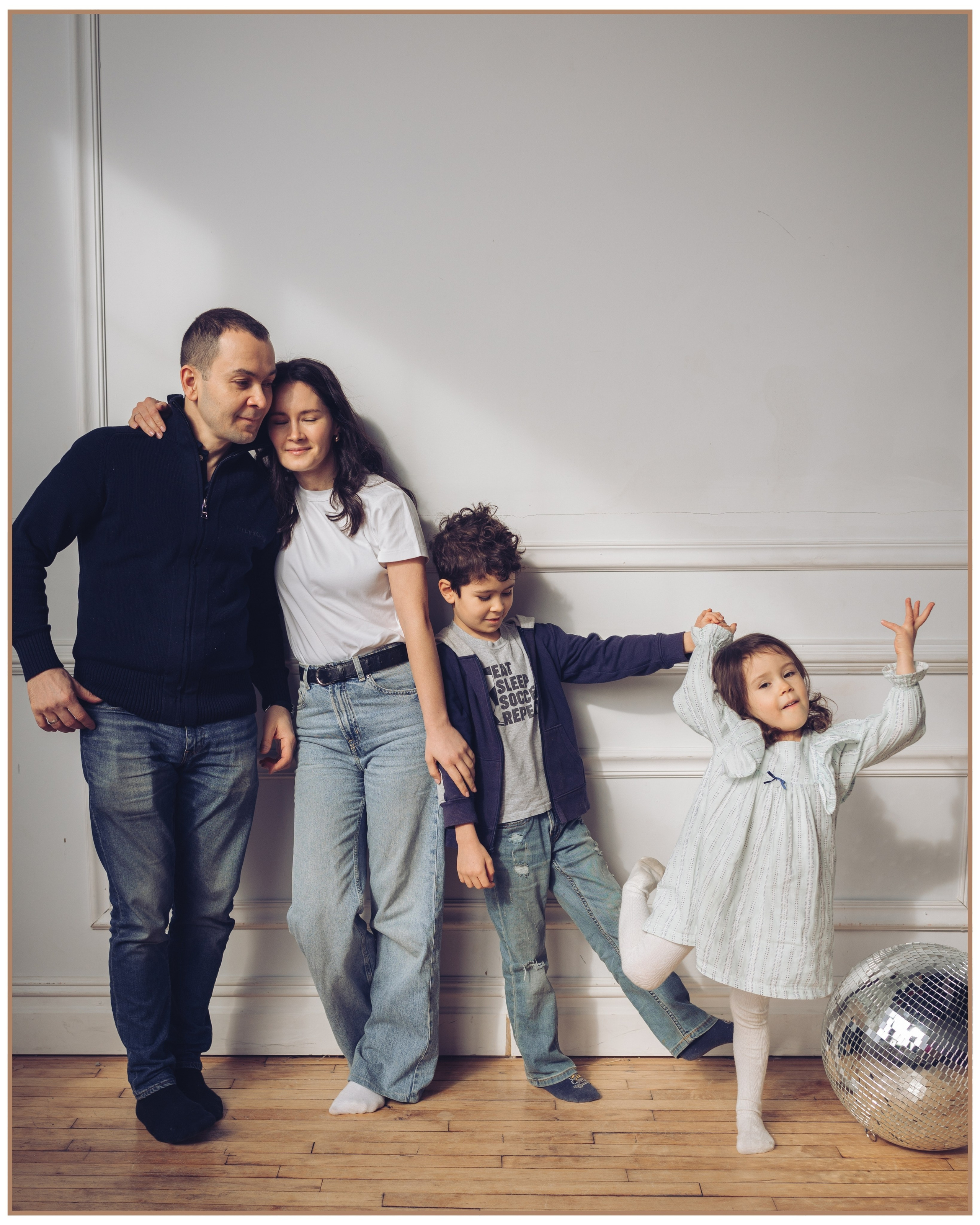 Family Love. Dash_photopic.I’m Daria New York based photographer